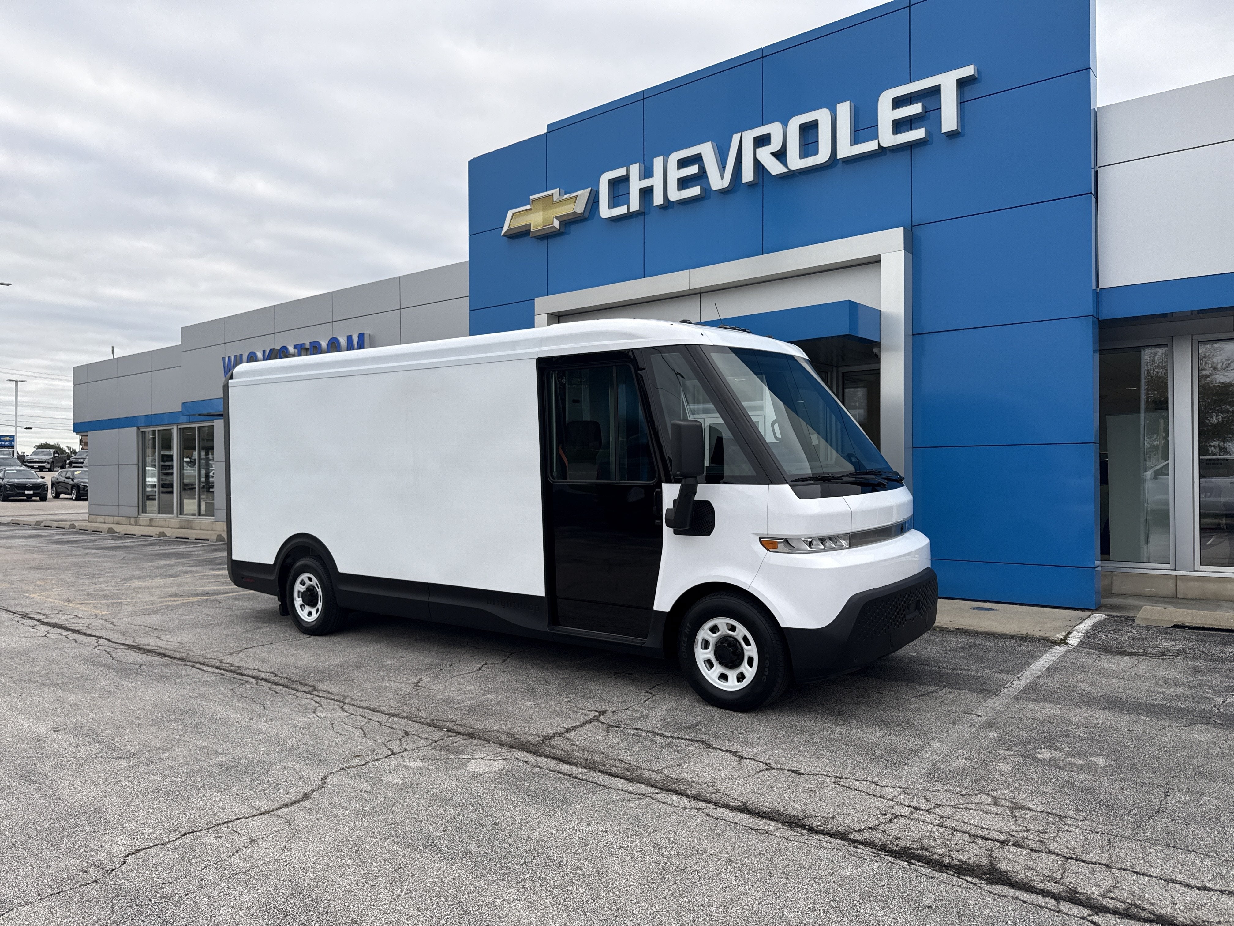 2024 BrightDrop Zevo 600 EJY
