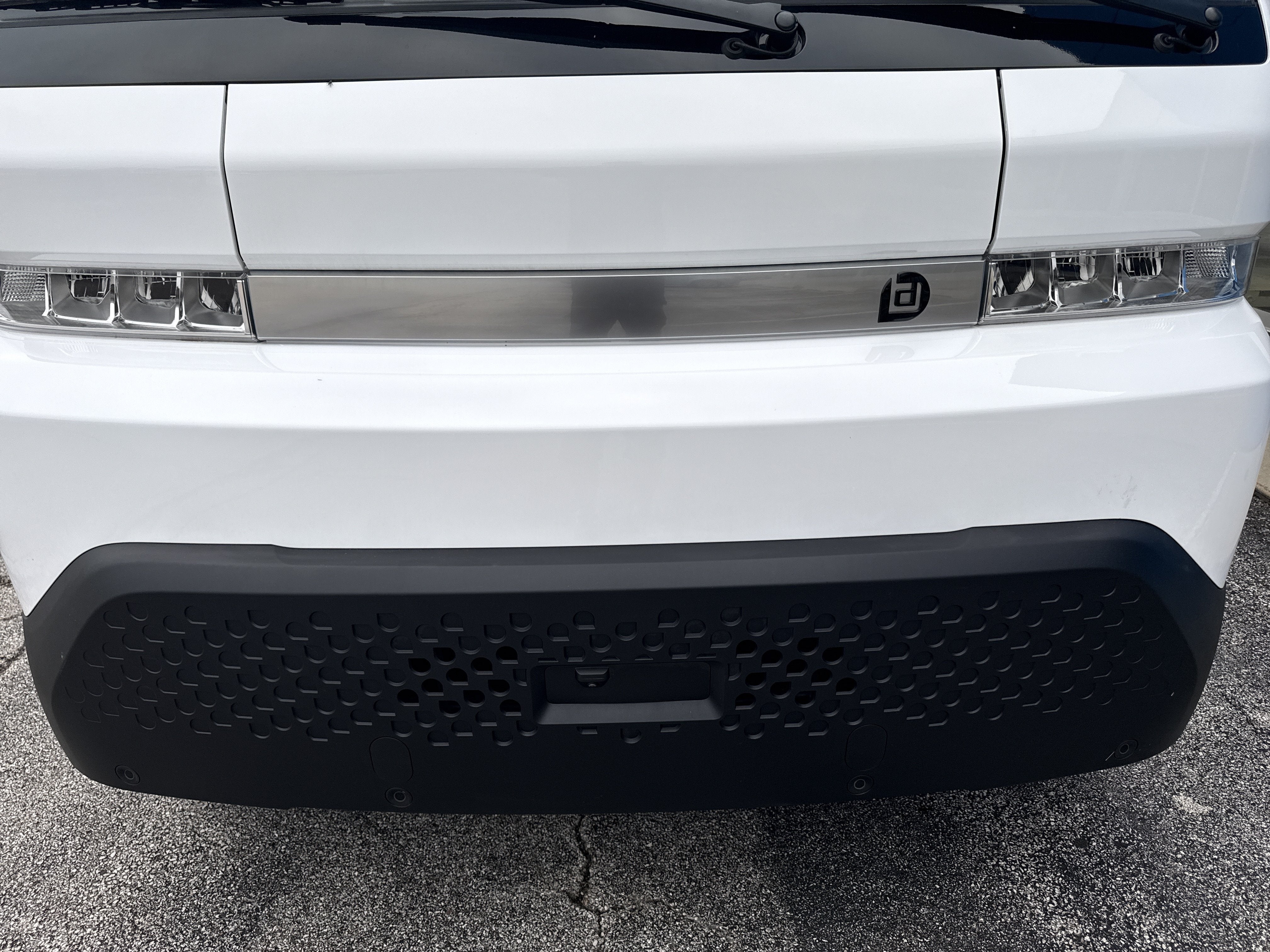 2024 BrightDrop Zevo 600 EJY