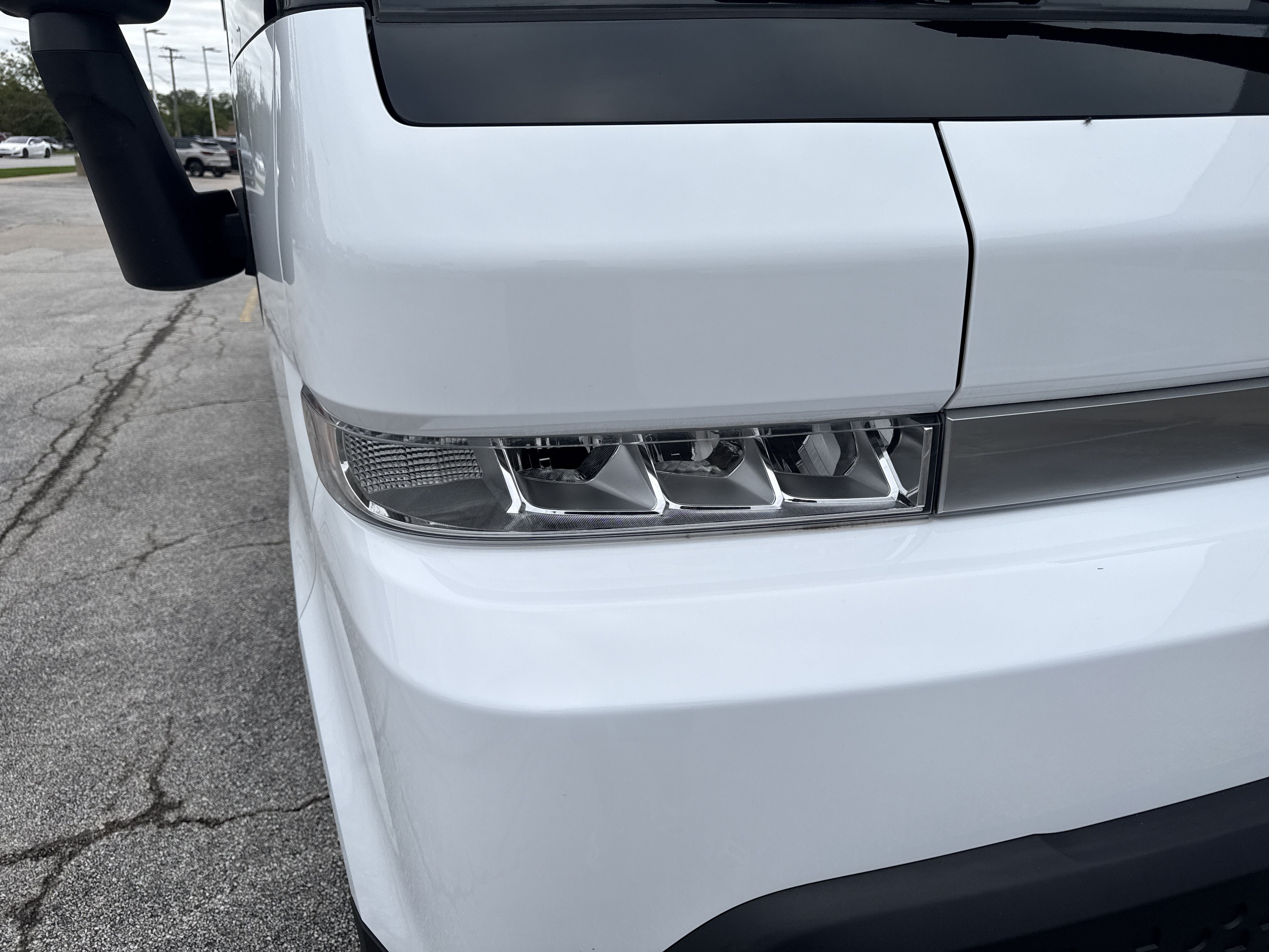 2024 BrightDrop Zevo 600 EJY