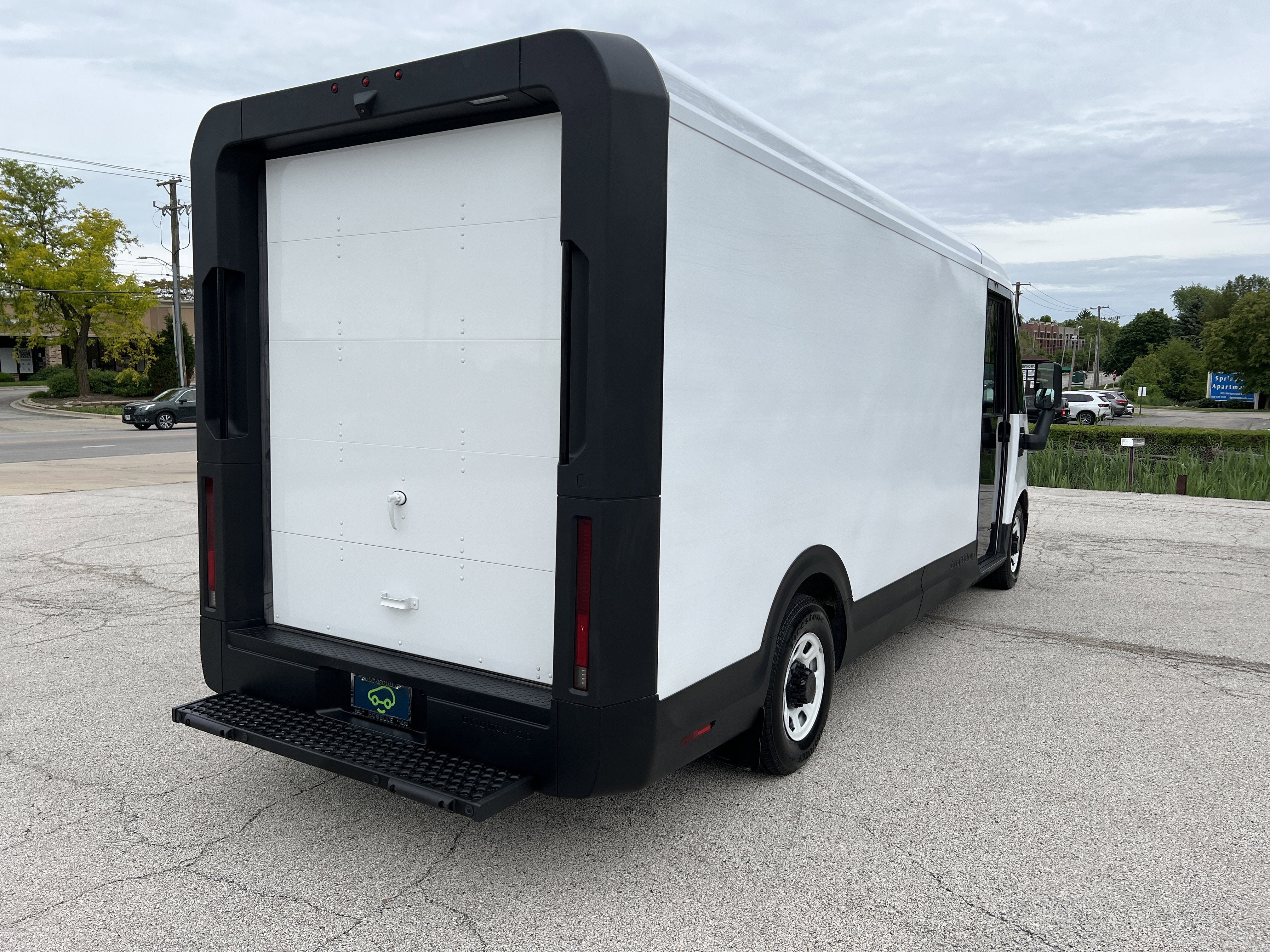2024 BrightDrop Zevo 600 EJY