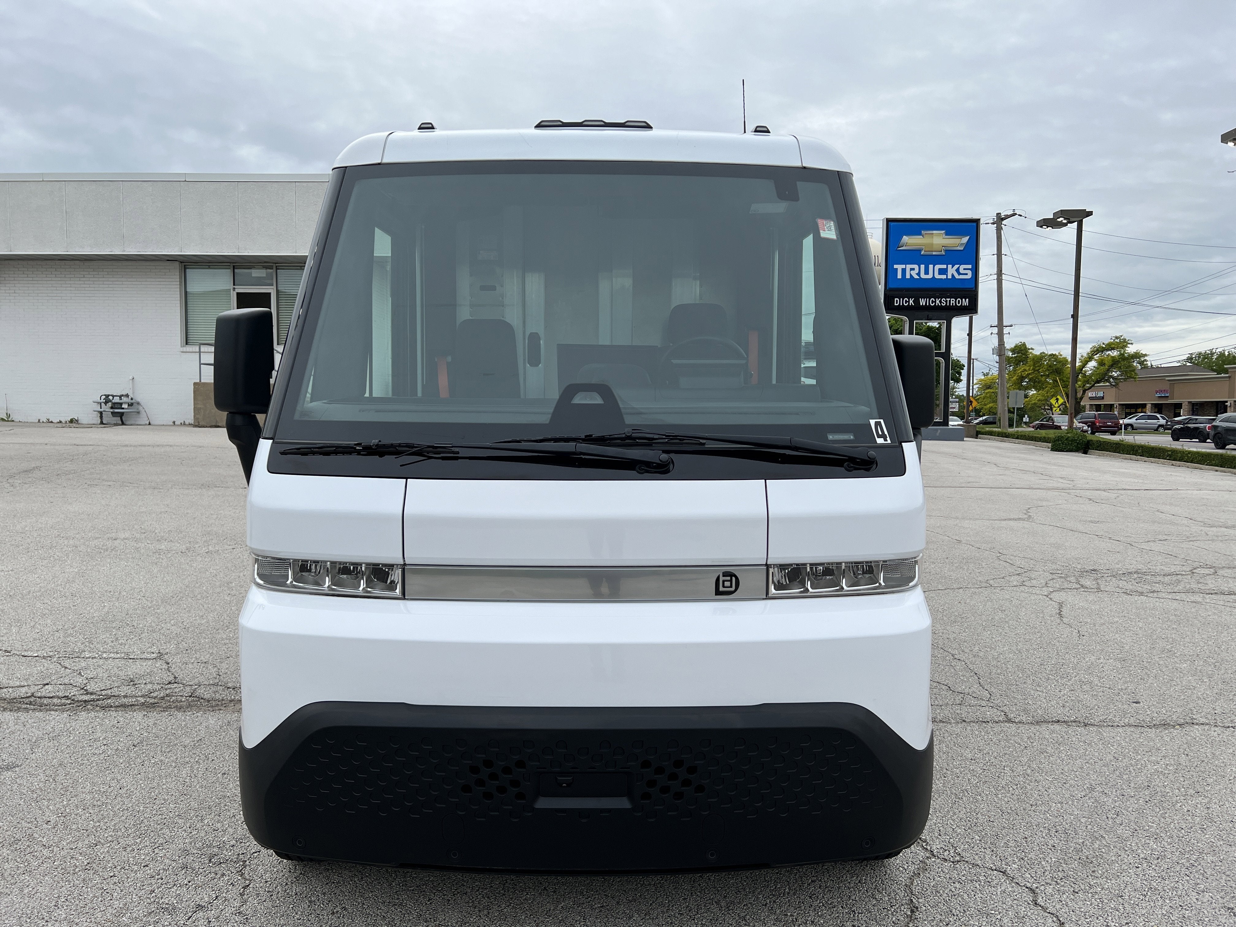 2024 BrightDrop Zevo 600 EJY