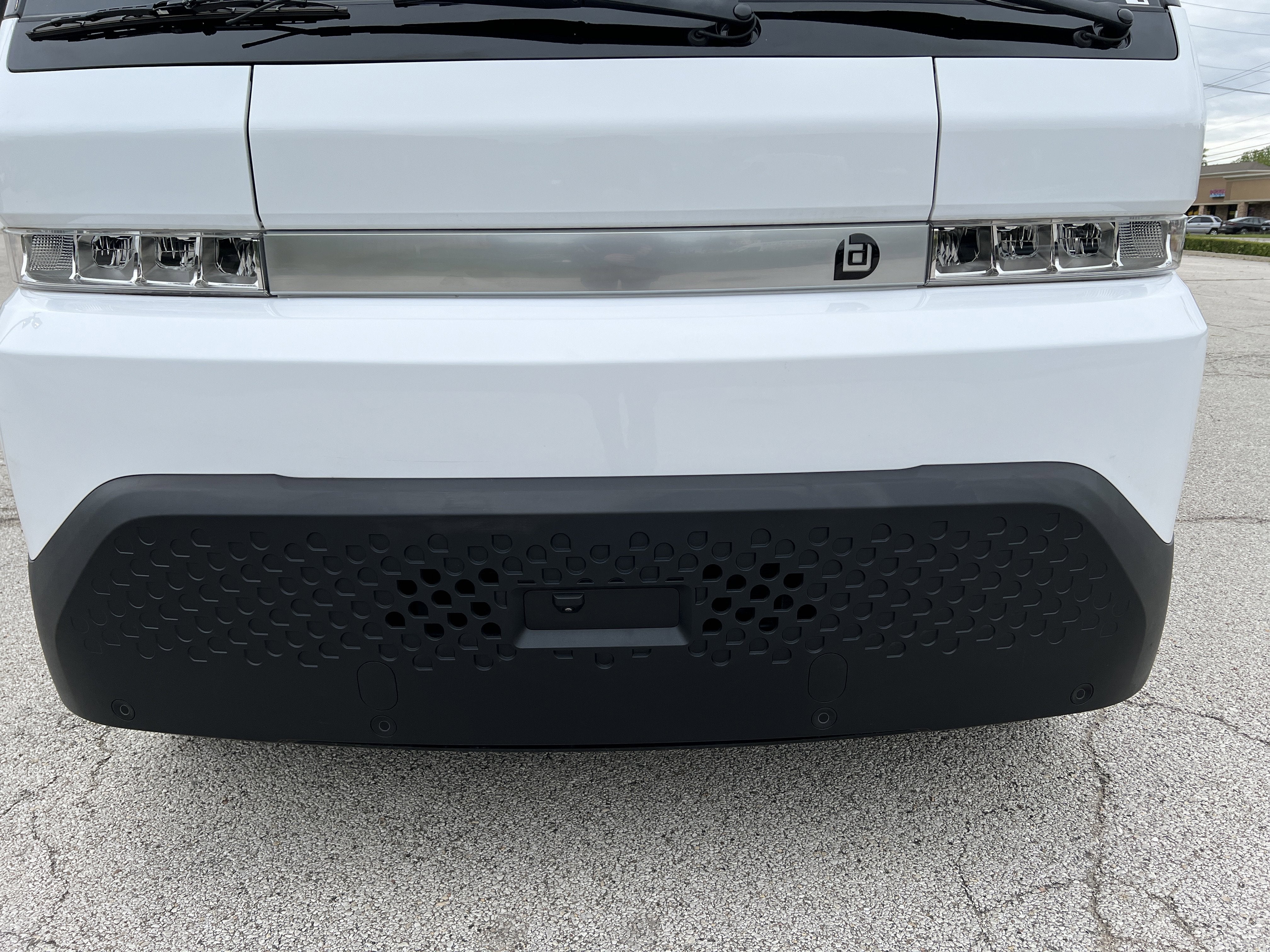 2024 BrightDrop Zevo 600 EJY