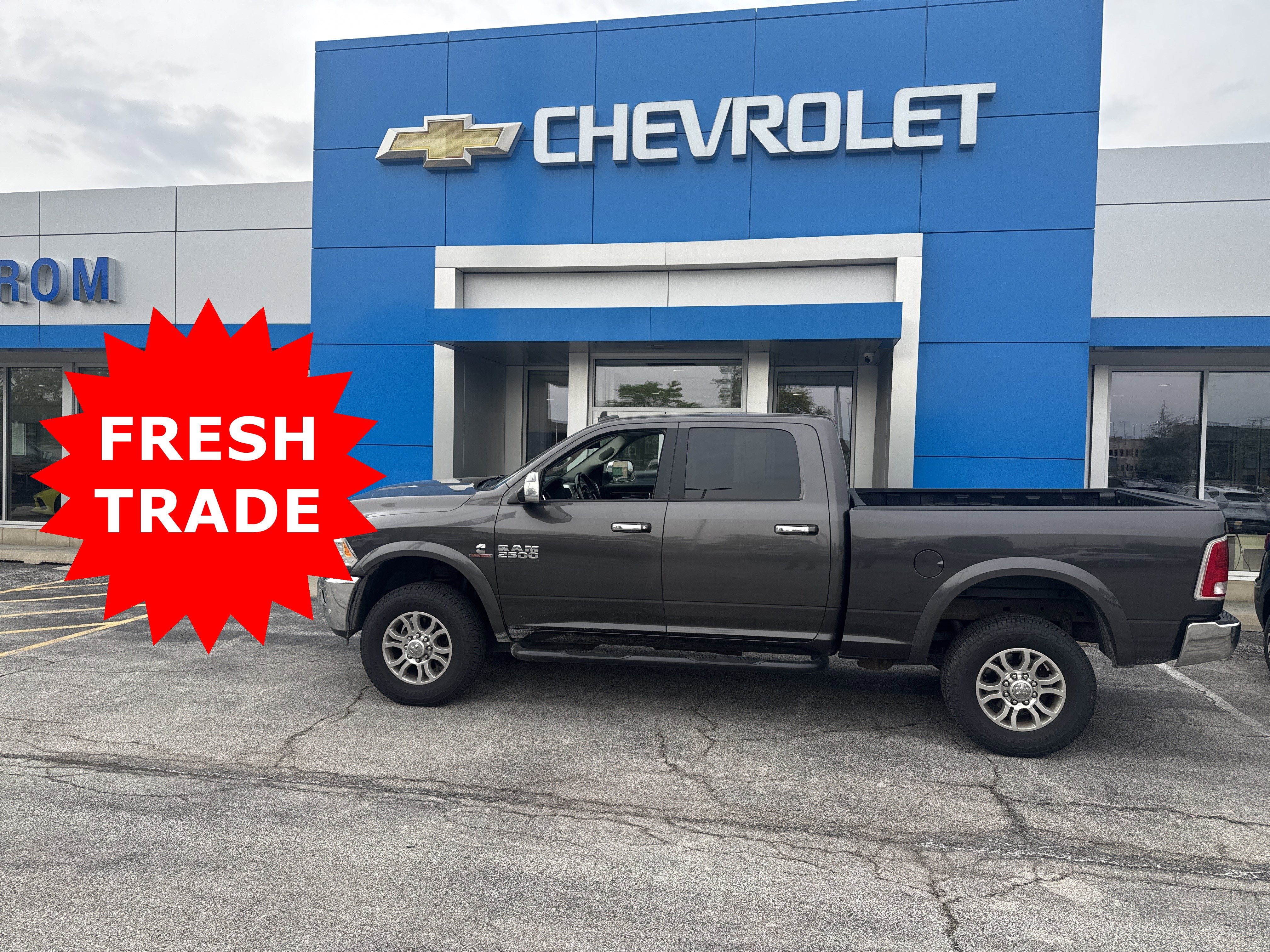 2017 RAM 2500 Laramie Crew Cab 4x4 6'4" Box