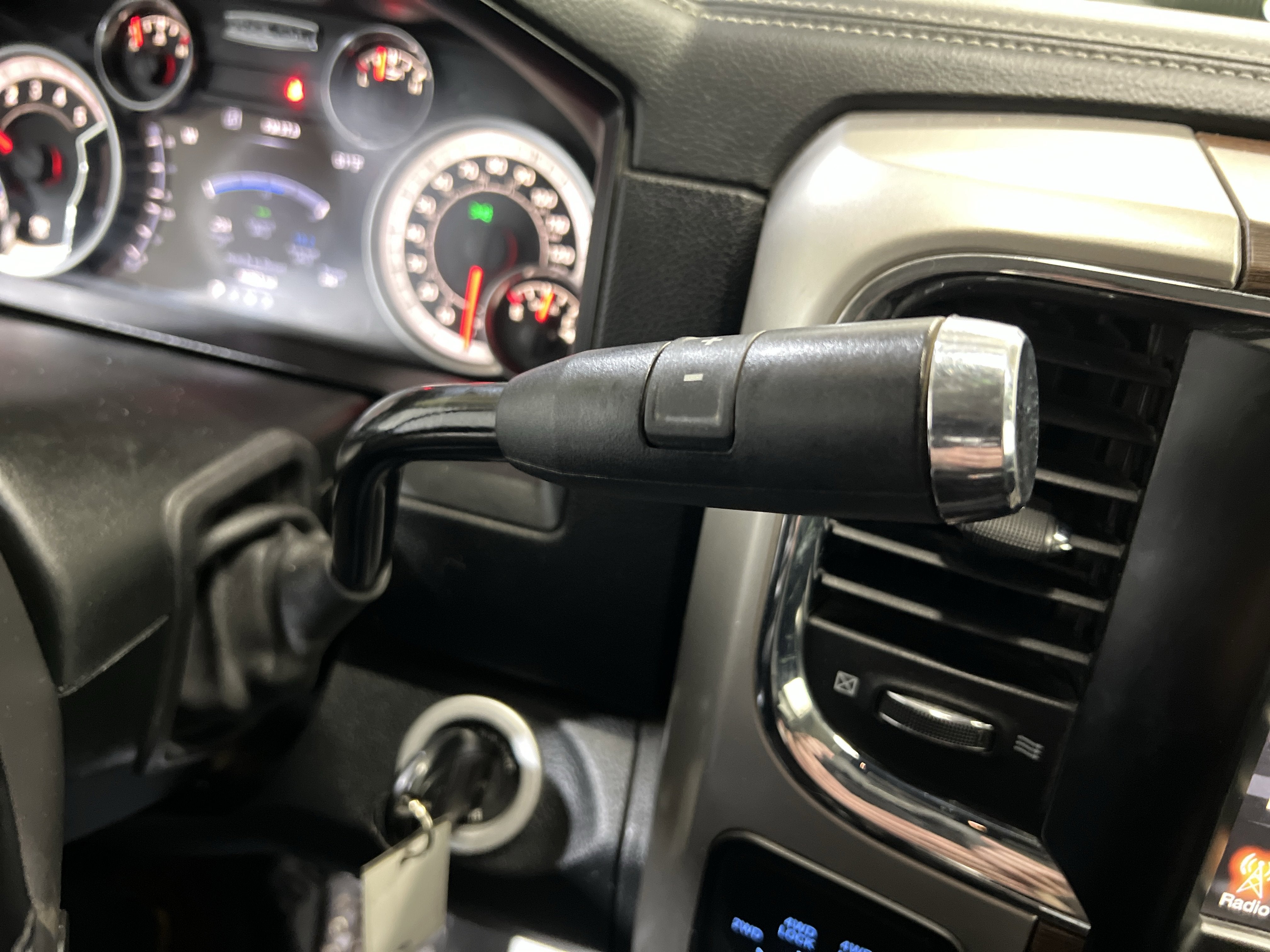 2017 RAM 2500 Laramie Crew Cab 4x4 6'4" Box