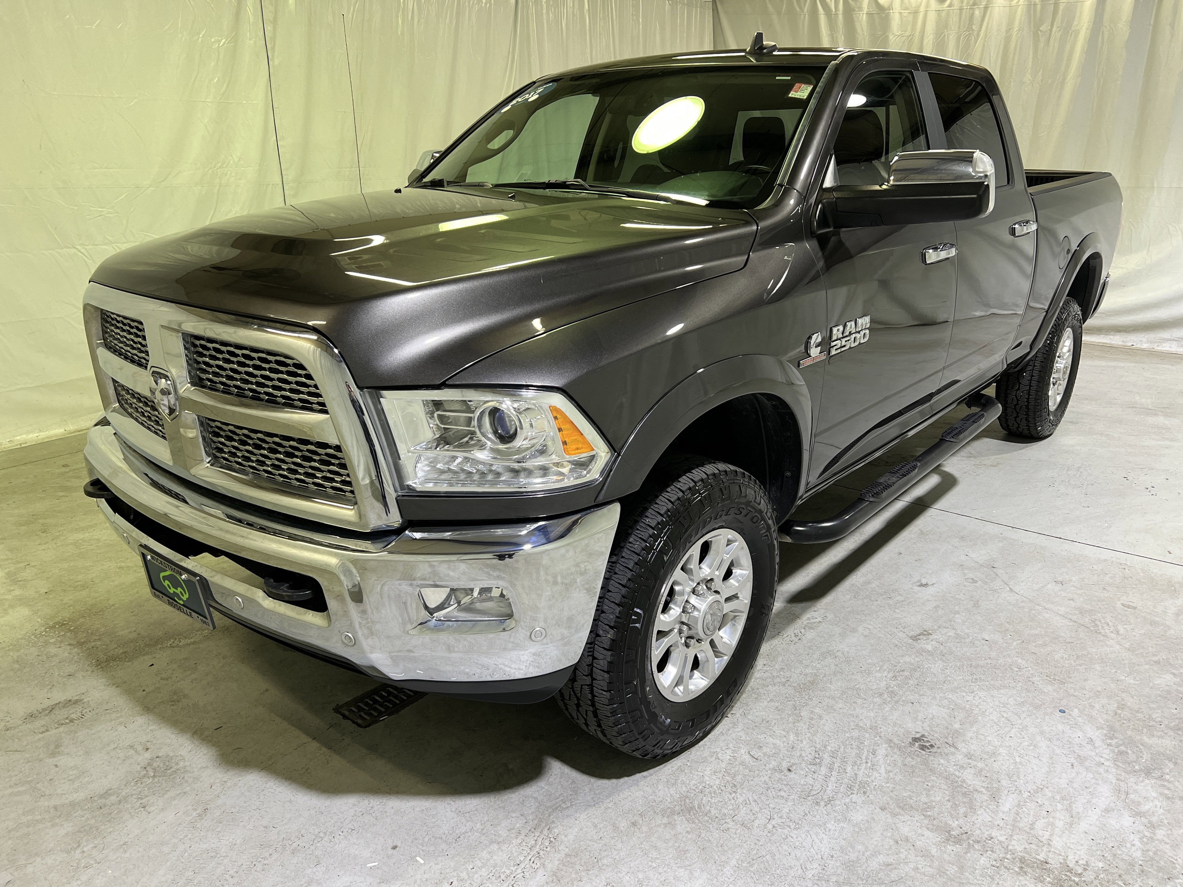 2017 RAM 2500 Laramie Crew Cab 4x4 6'4" Box