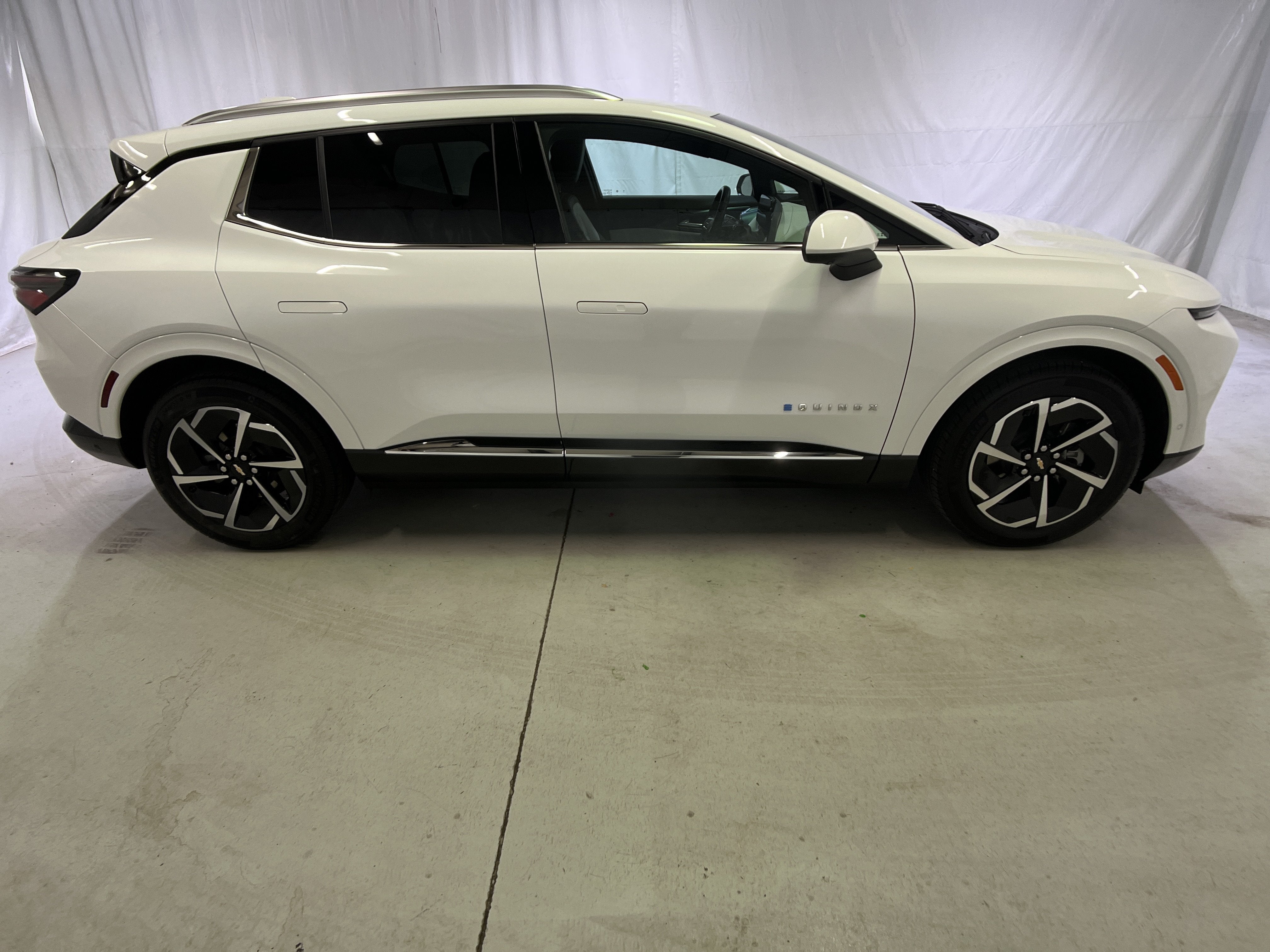 2024 Chevrolet Equinox EV 2LT