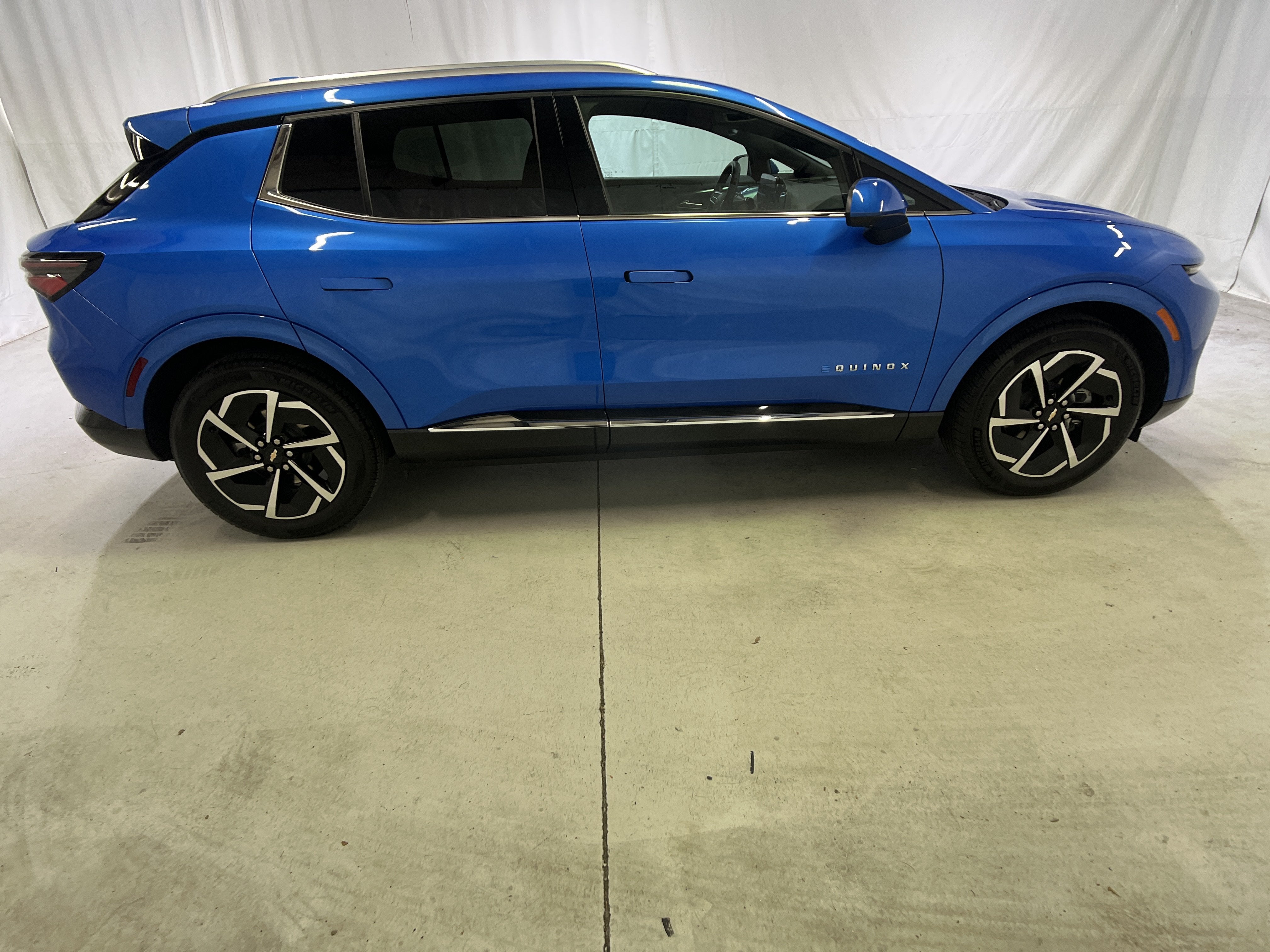 2024 Chevrolet Equinox EV 2LT