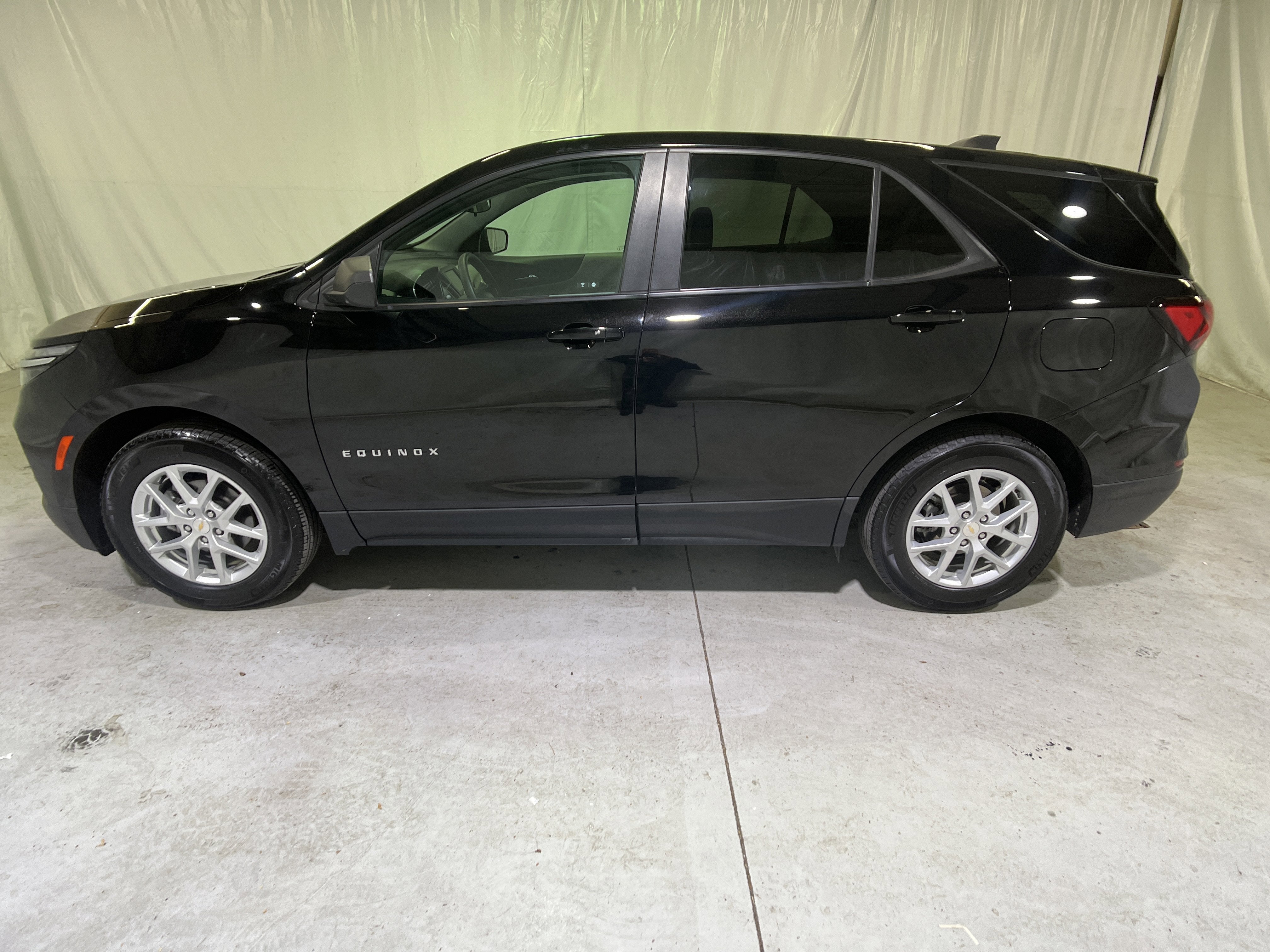 2023 Chevrolet Equinox LS