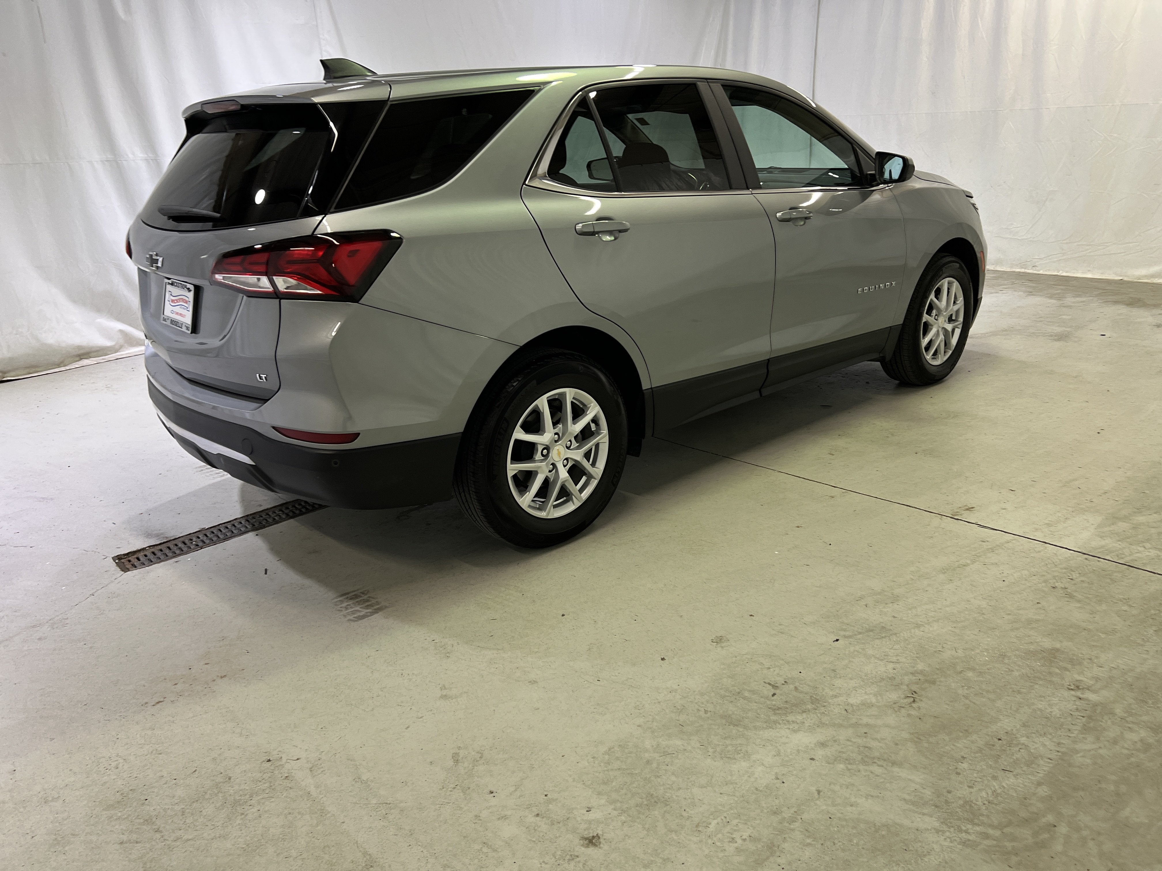2024 Chevrolet Equinox LT - Photo 11