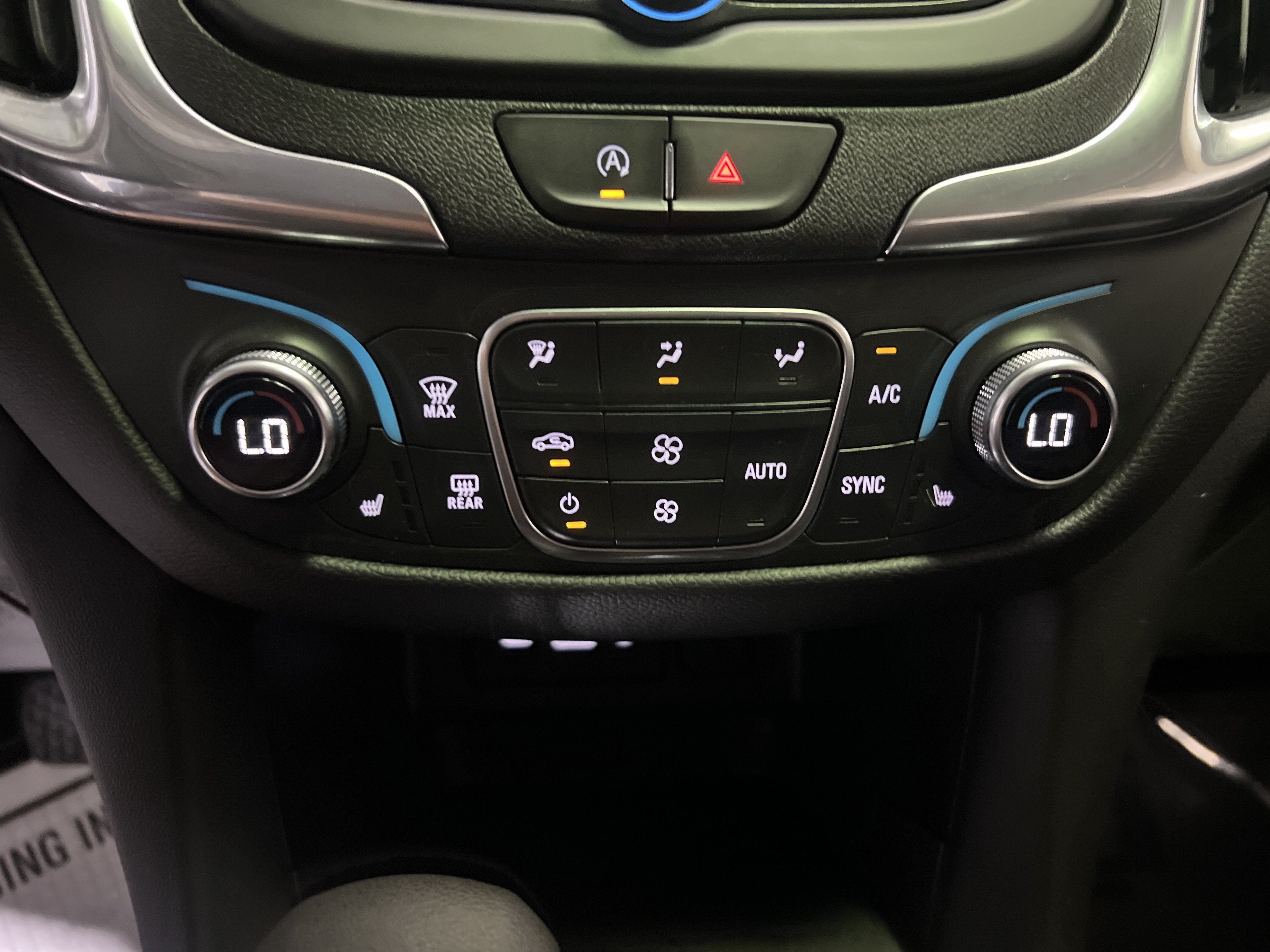 2024 Chevrolet Equinox LT - Photo 20