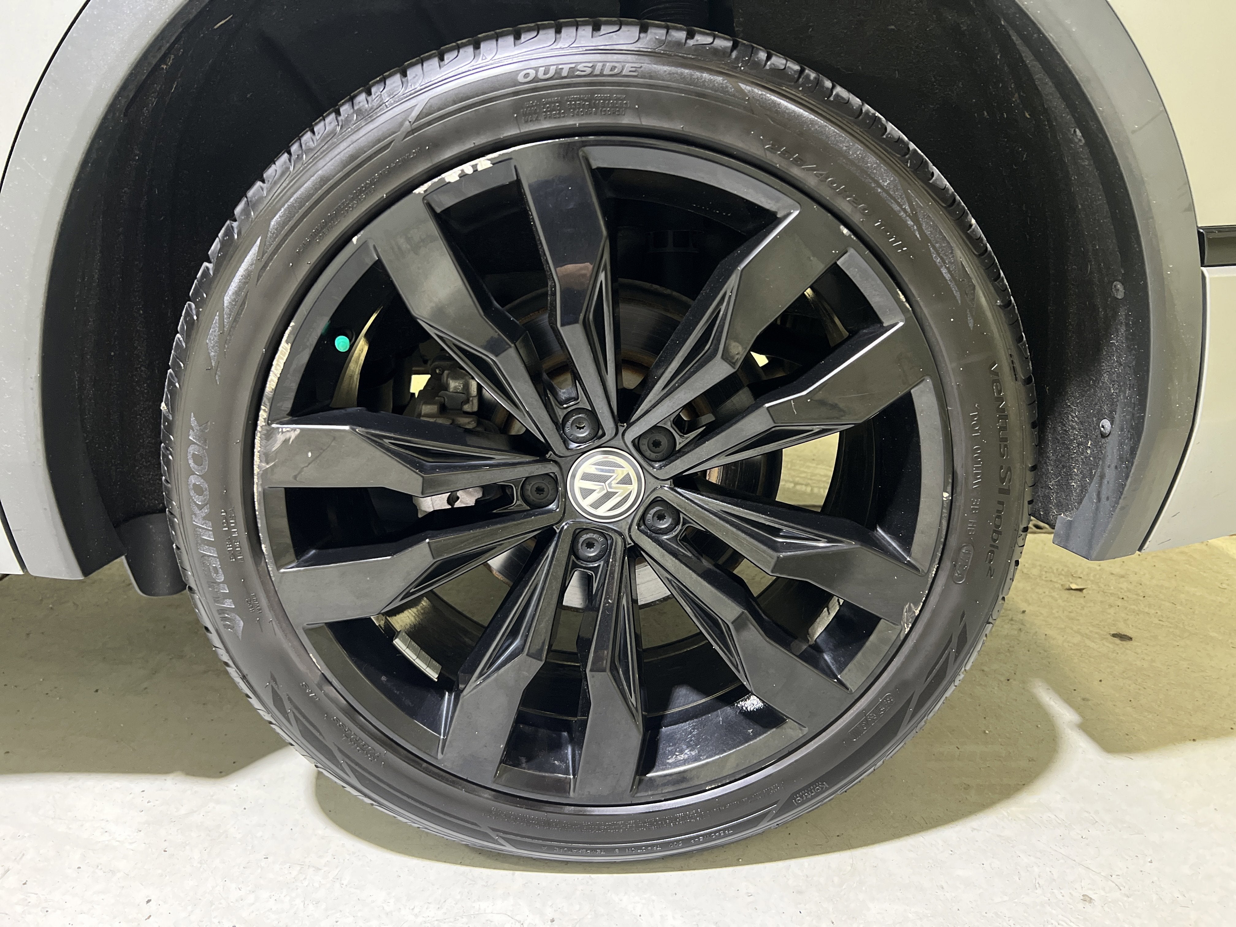 2021 Volkswagen Tiguan 2.0T SE R-Line Black