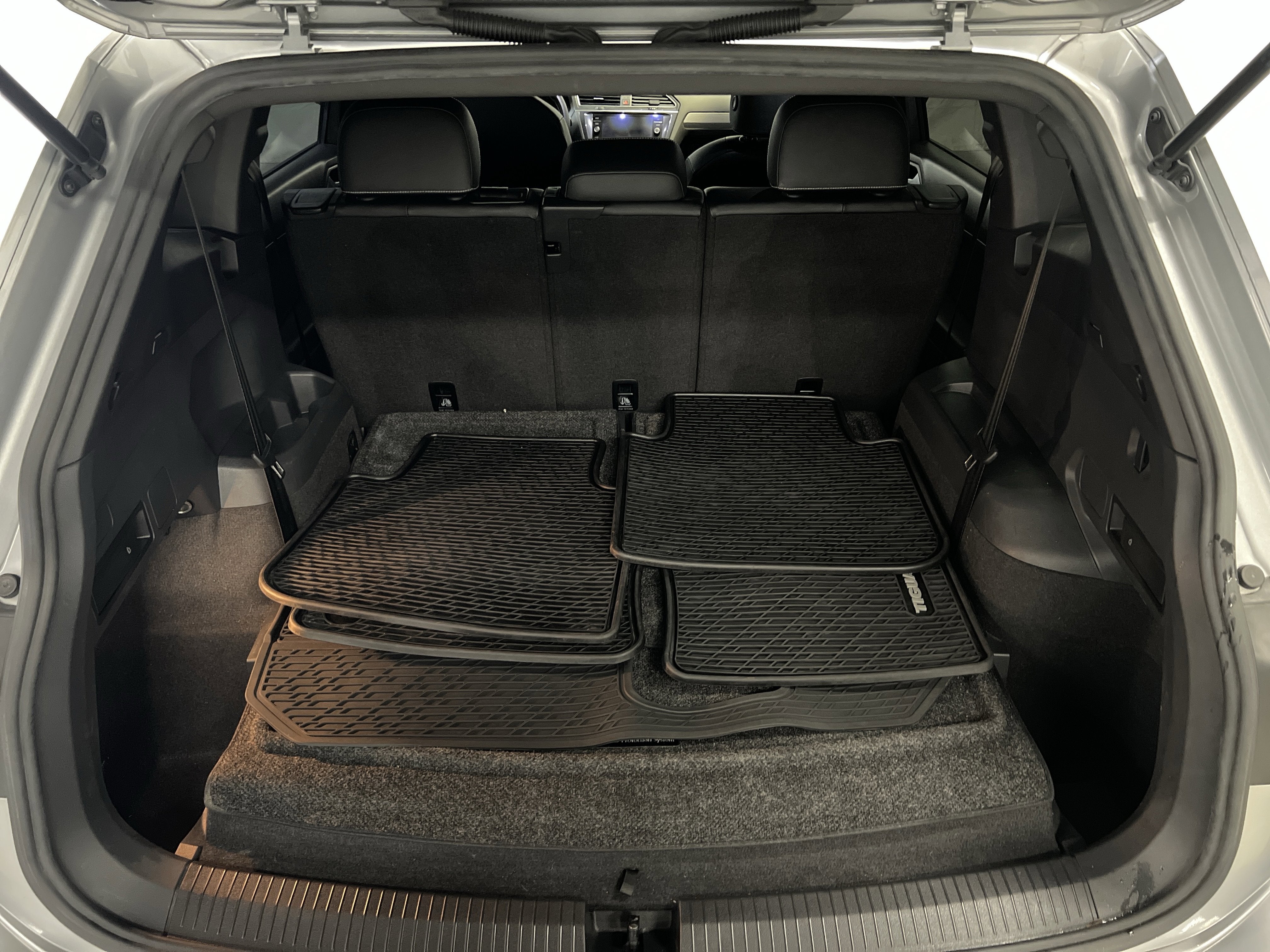 2021 Volkswagen Tiguan 2.0T SE R-Line Black