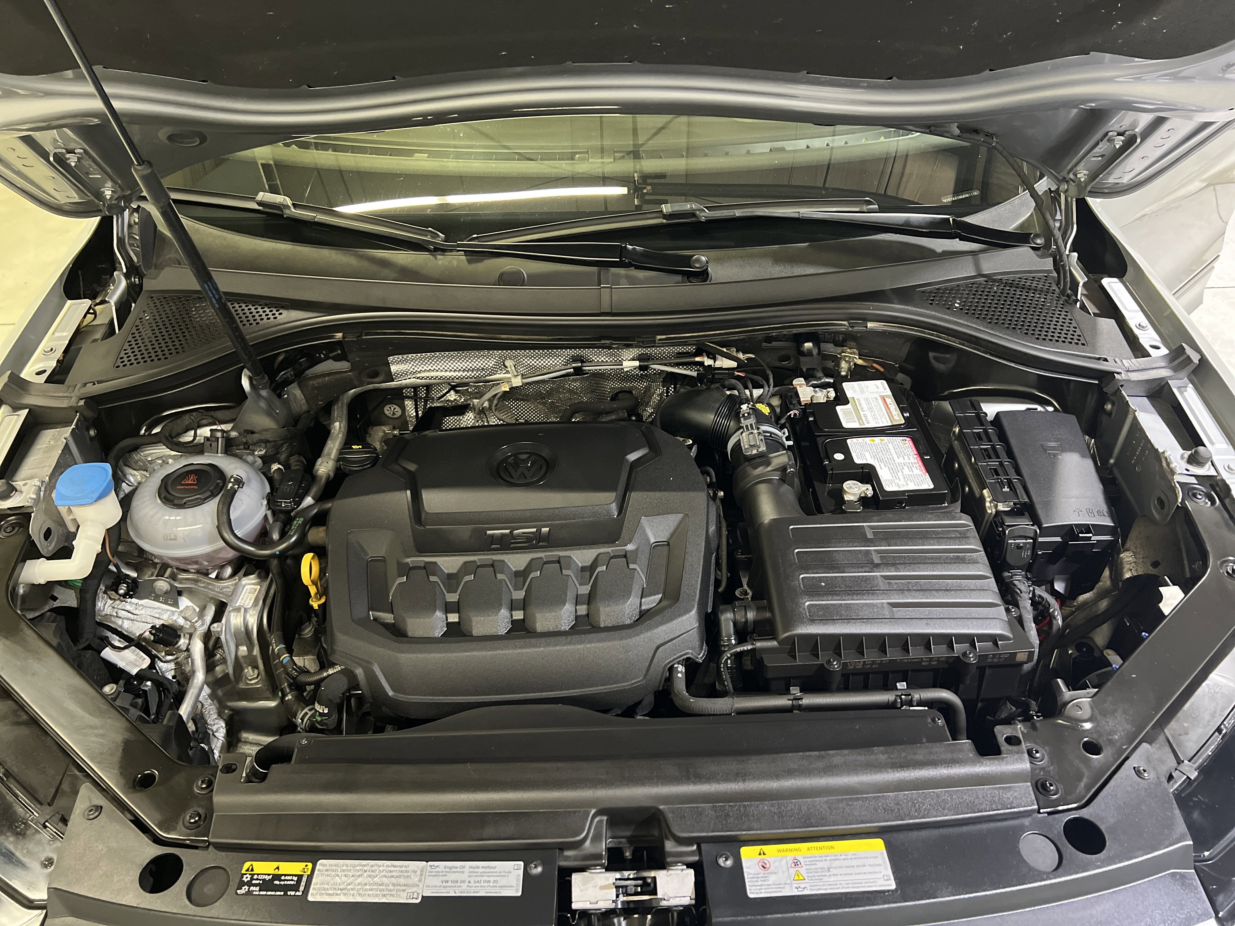 2021 Volkswagen Tiguan 2.0T SE R-Line Black