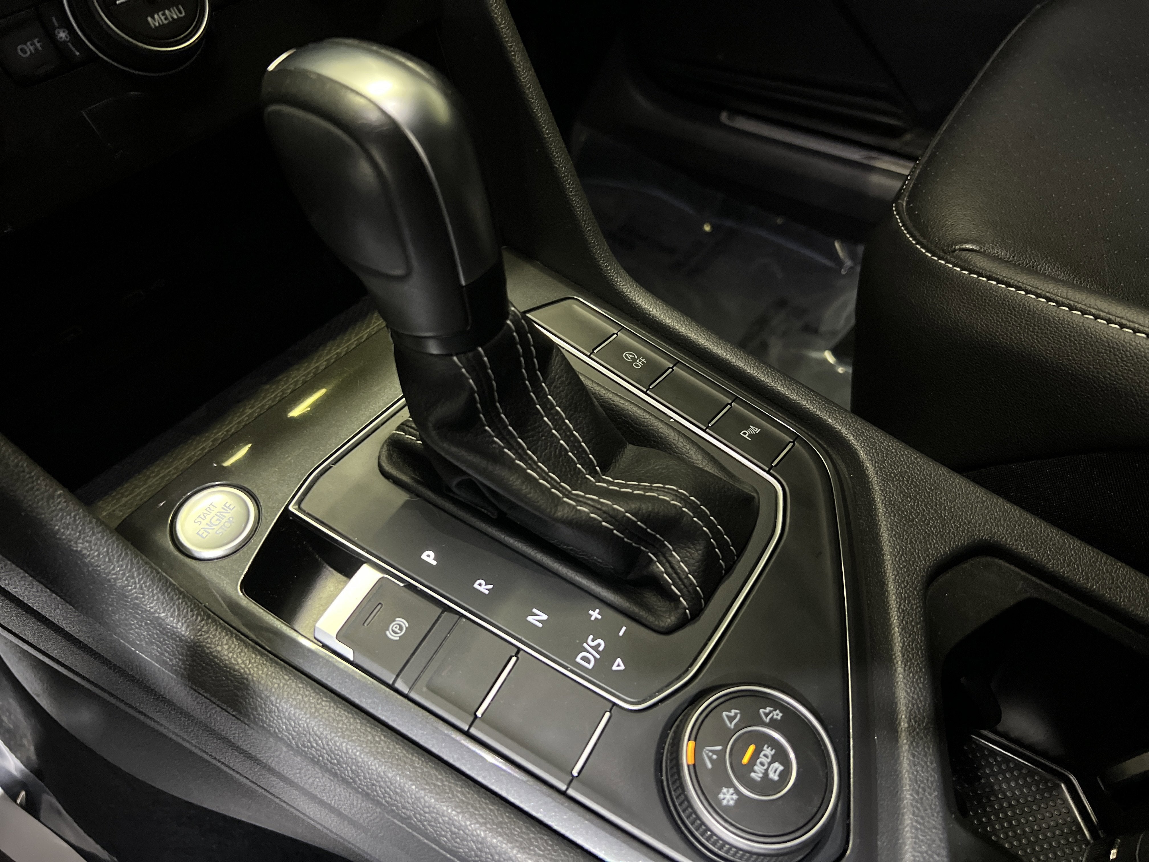 2021 Volkswagen Tiguan 2.0T SE R-Line Black