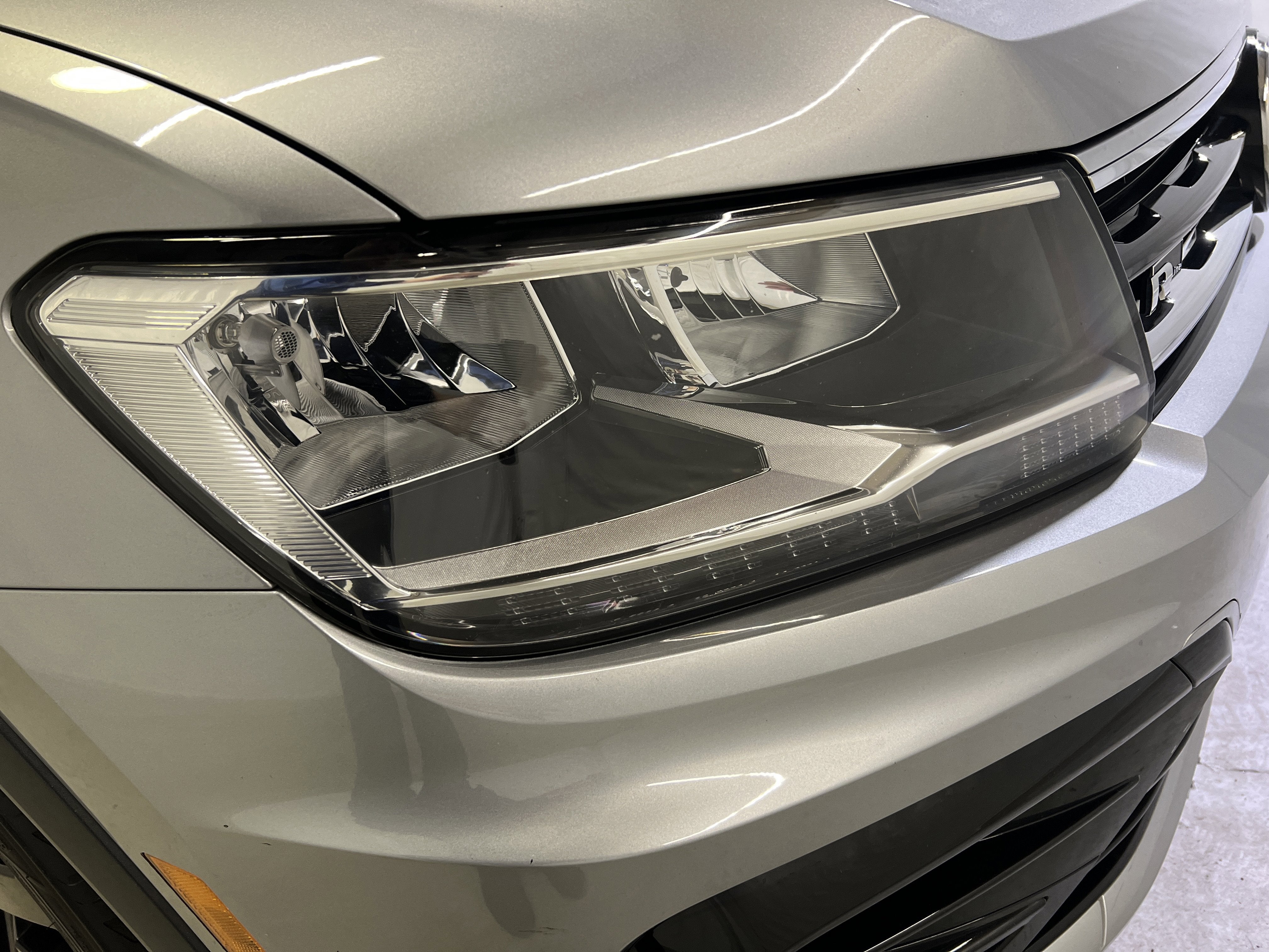 2021 Volkswagen Tiguan 2.0T SE R-Line Black