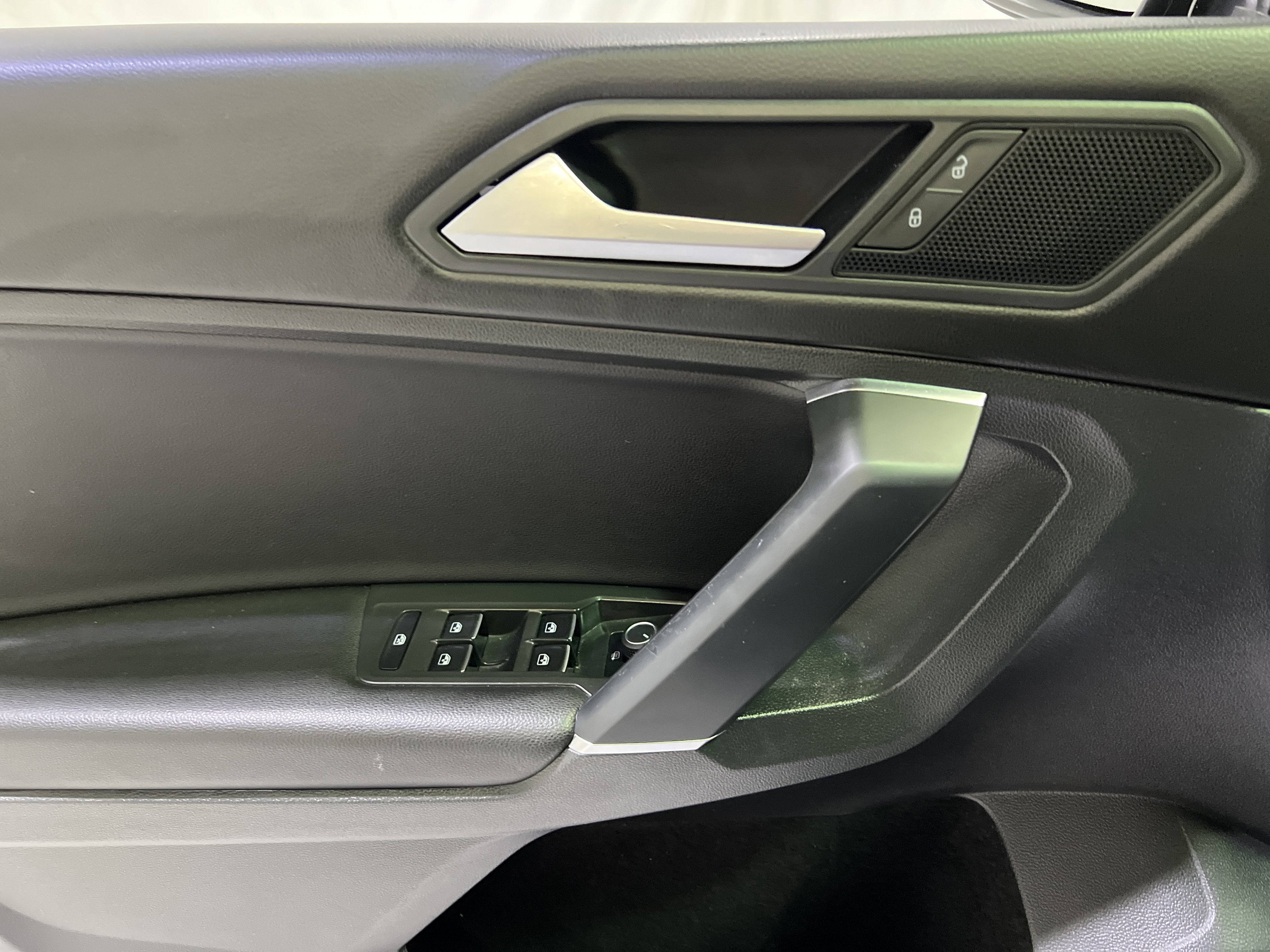 2020 Volkswagen Tiguan 2.0T SE