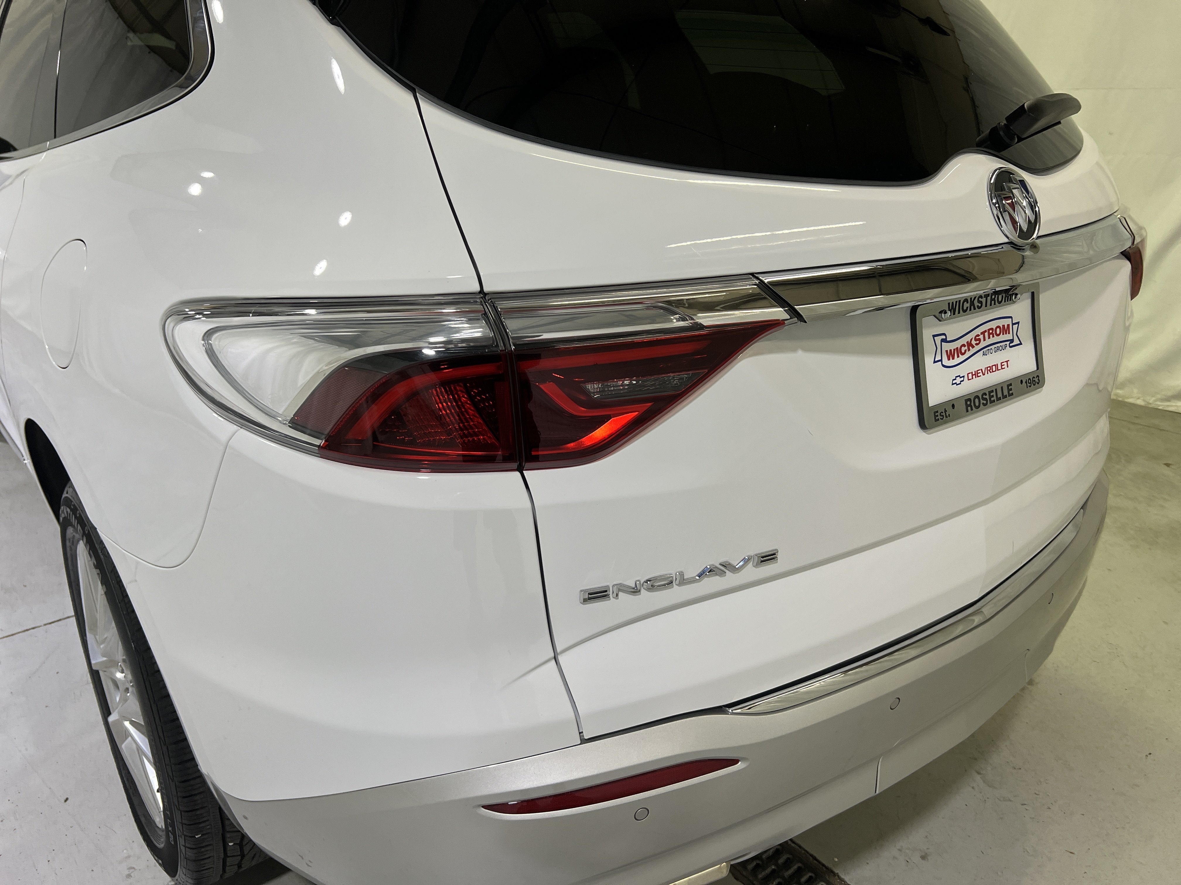 2023 Buick Enclave Essence