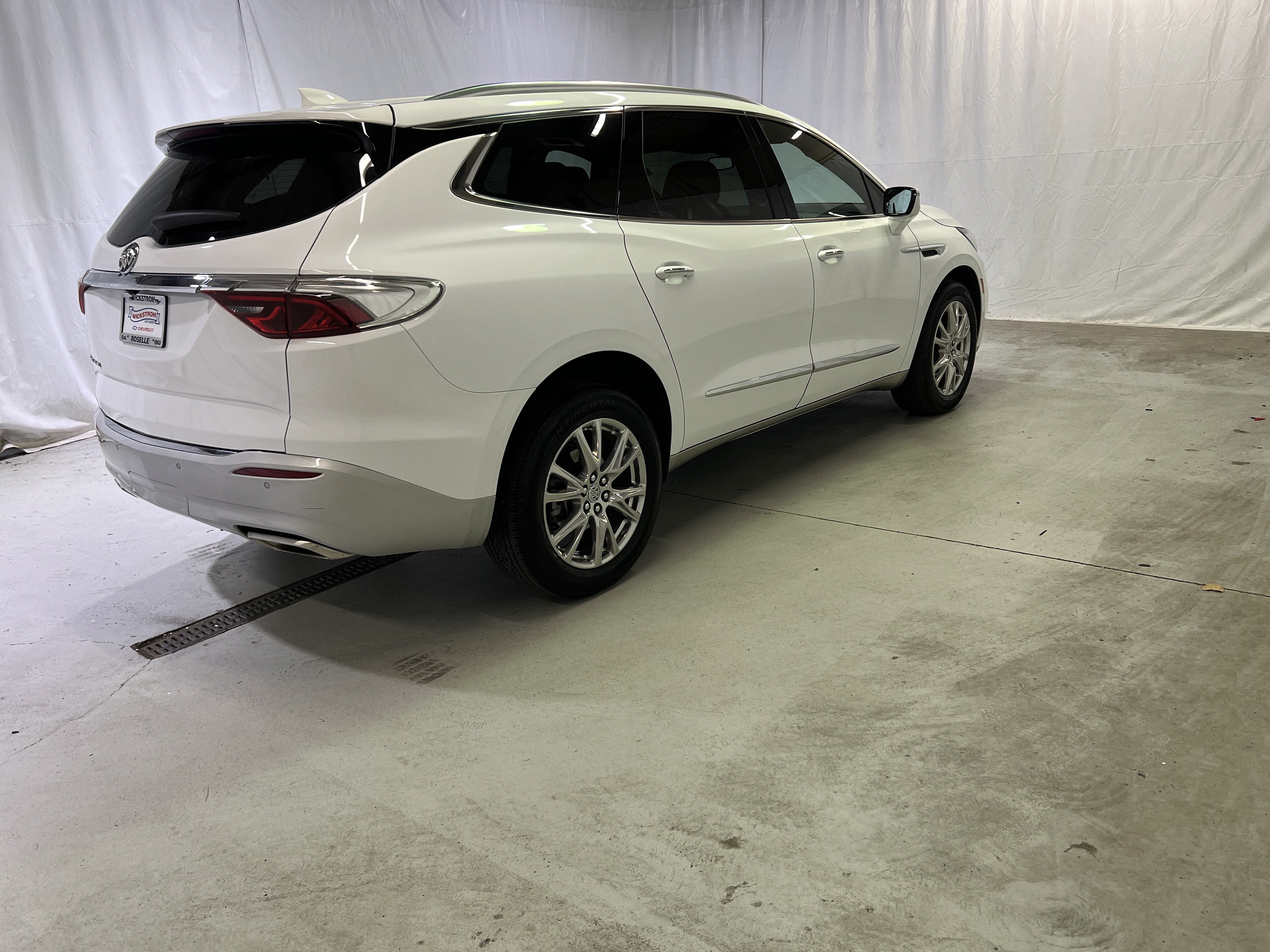 2023 Buick Enclave Essence - Photo 11