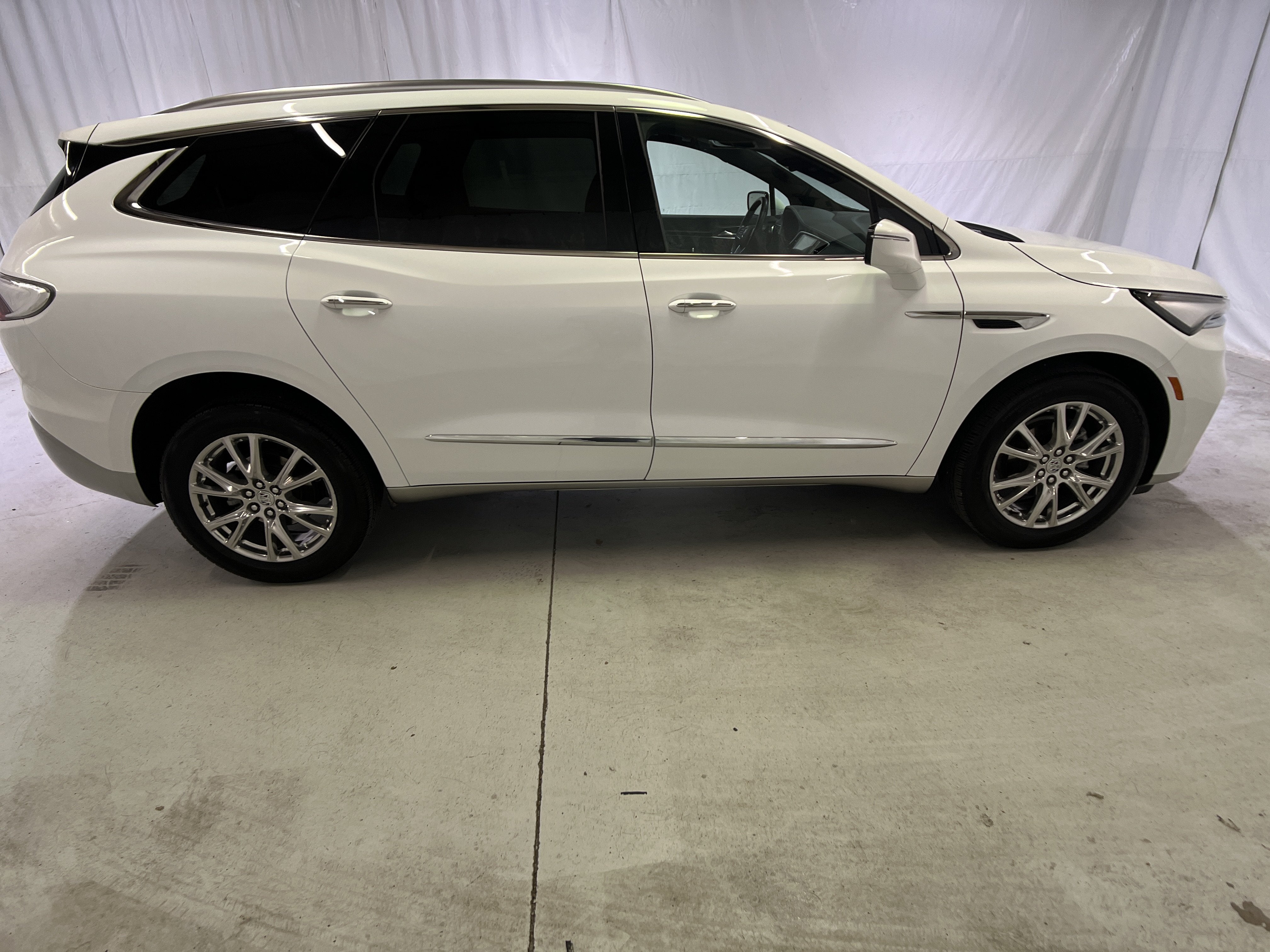 2023 Buick Enclave Essence - Photo 12