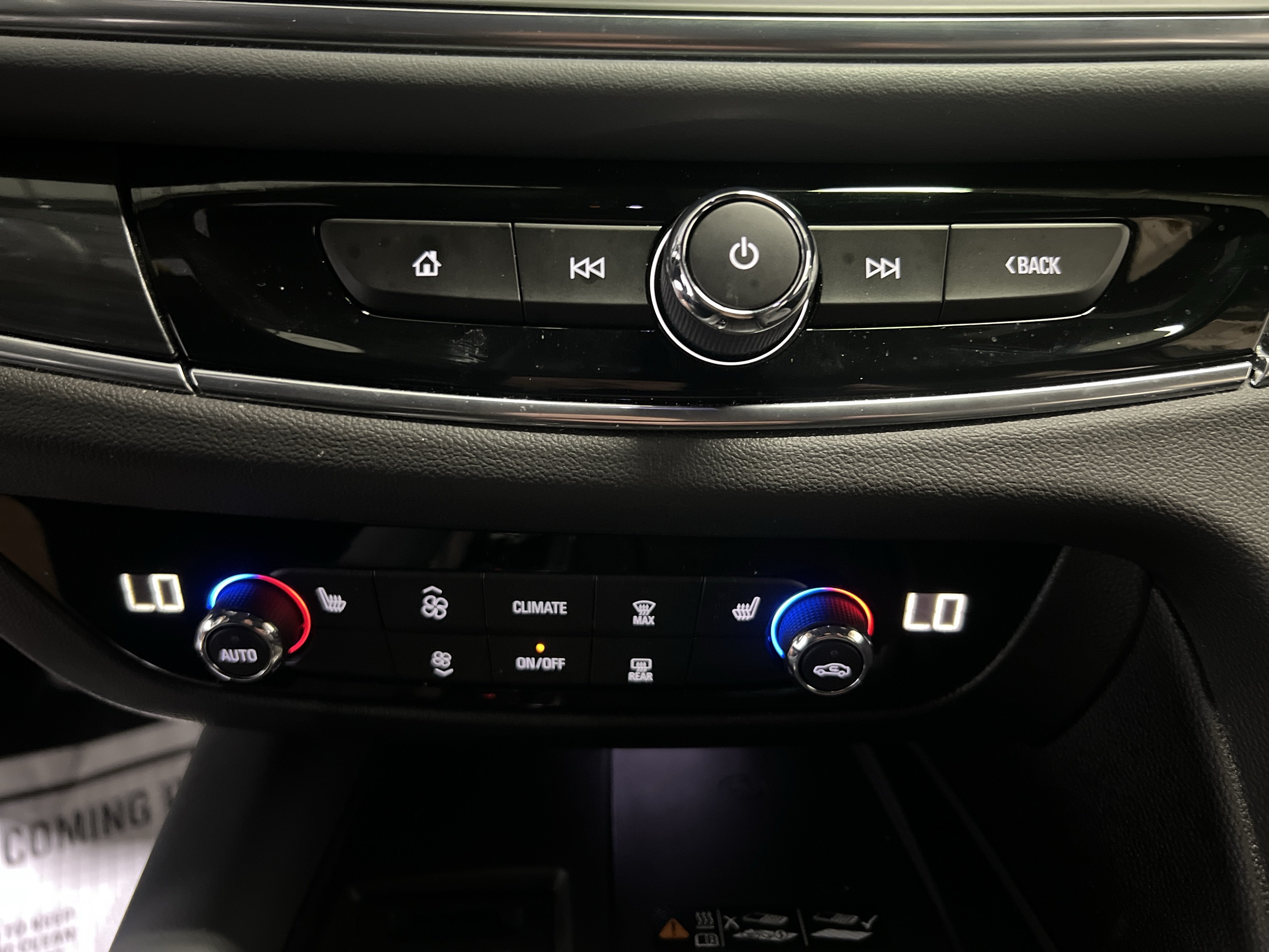 2023 Buick Enclave Essence - Photo 22