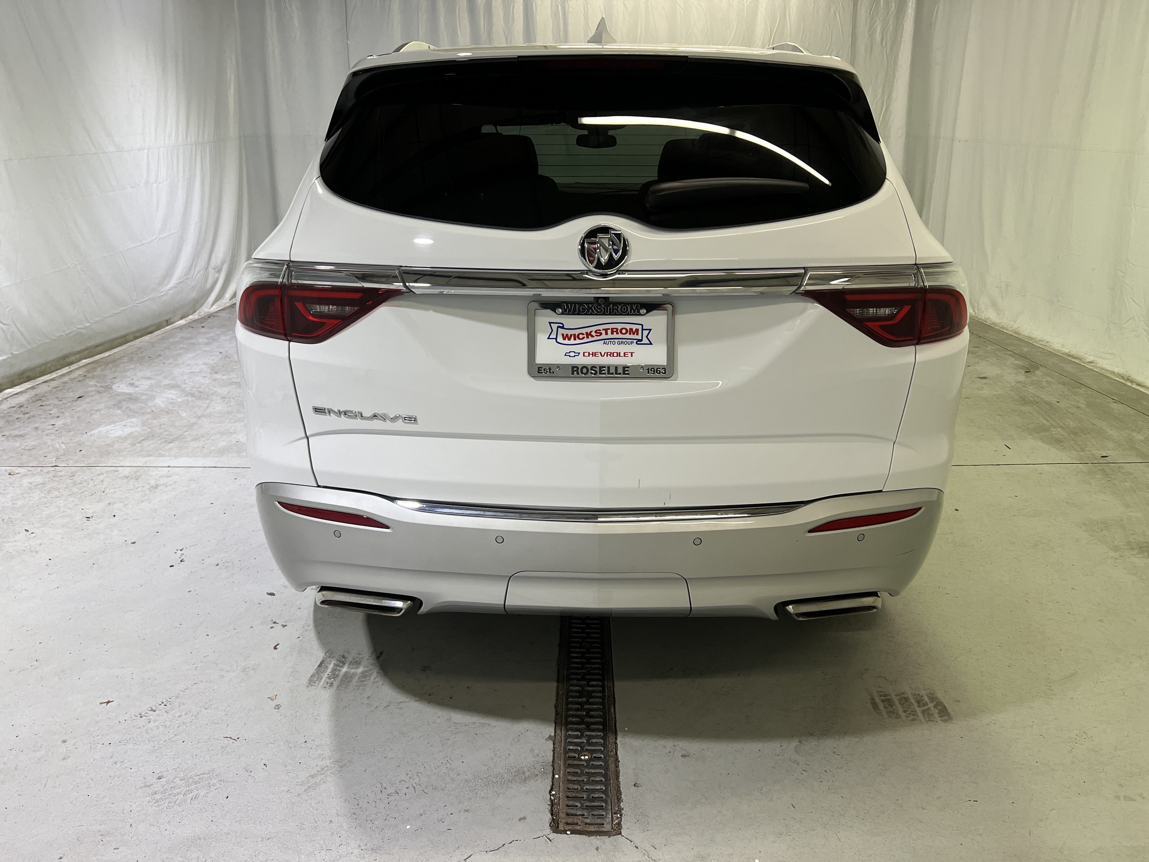 2023 Buick Enclave Essence