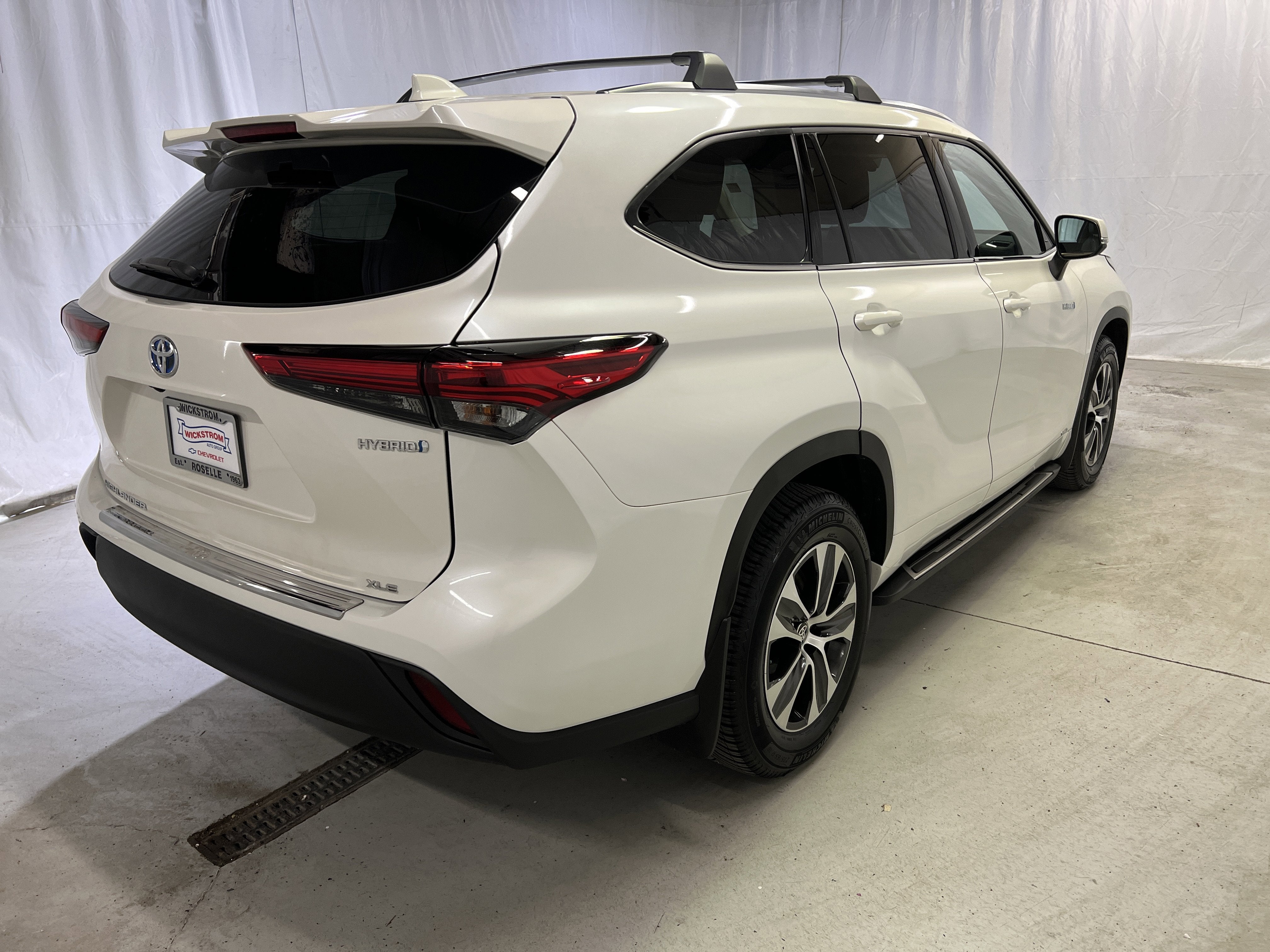 2021 Toyota Highlander Hybrid XLE
