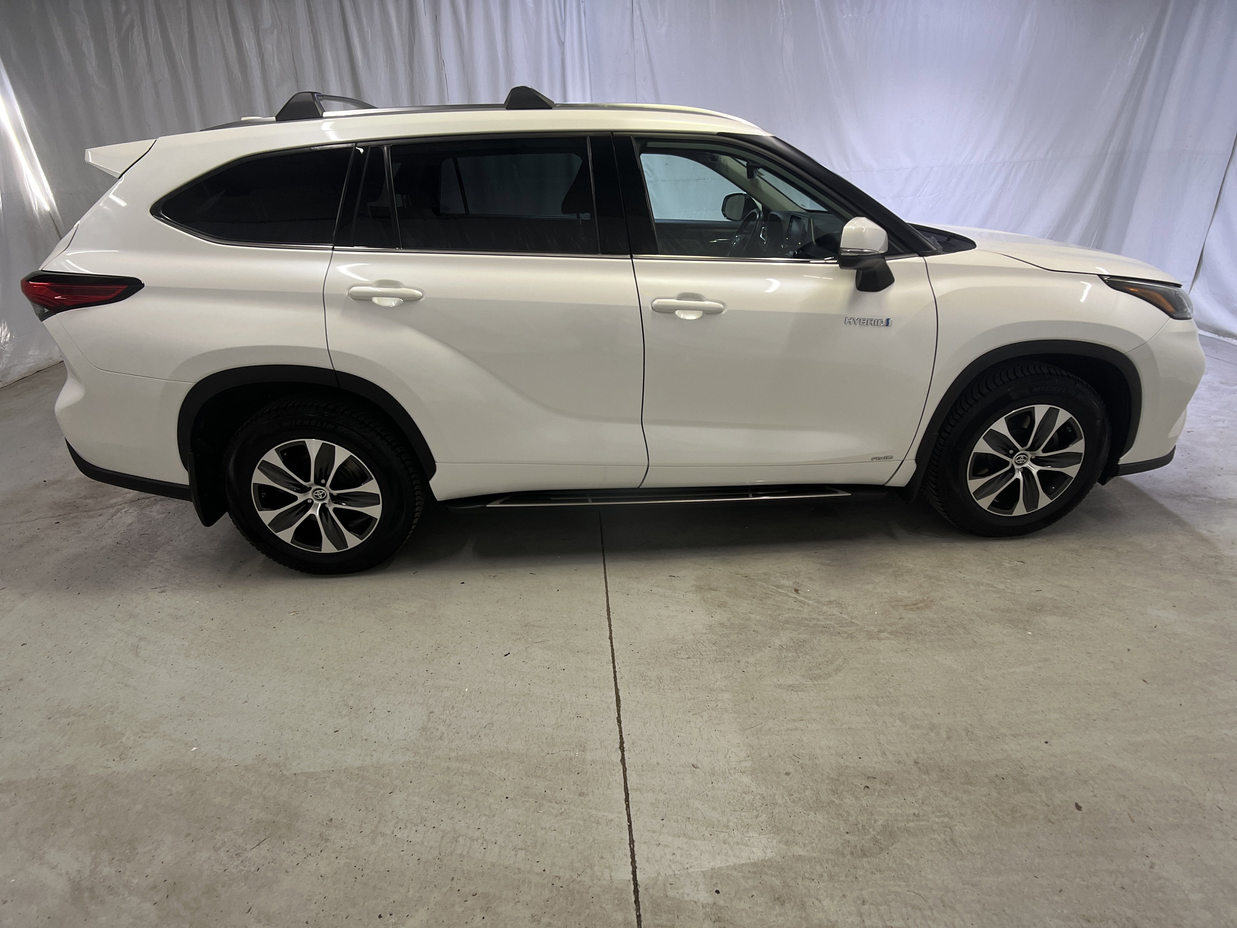 2021 Toyota Highlander Hybrid XLE