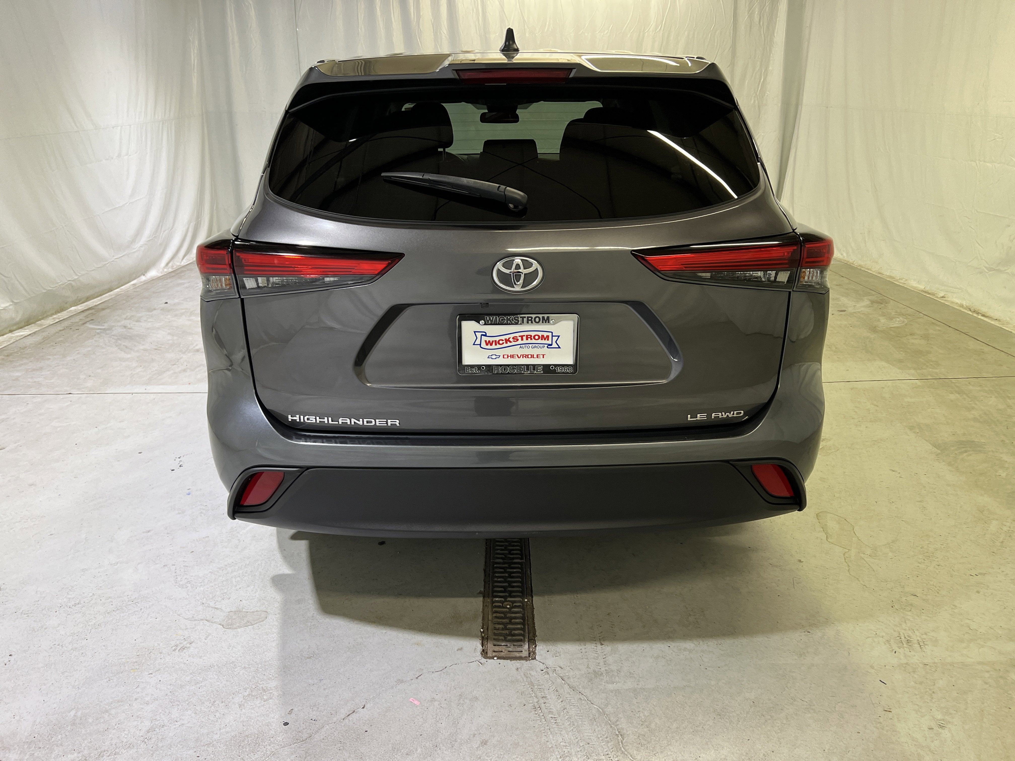 2023 Toyota Highlander LE