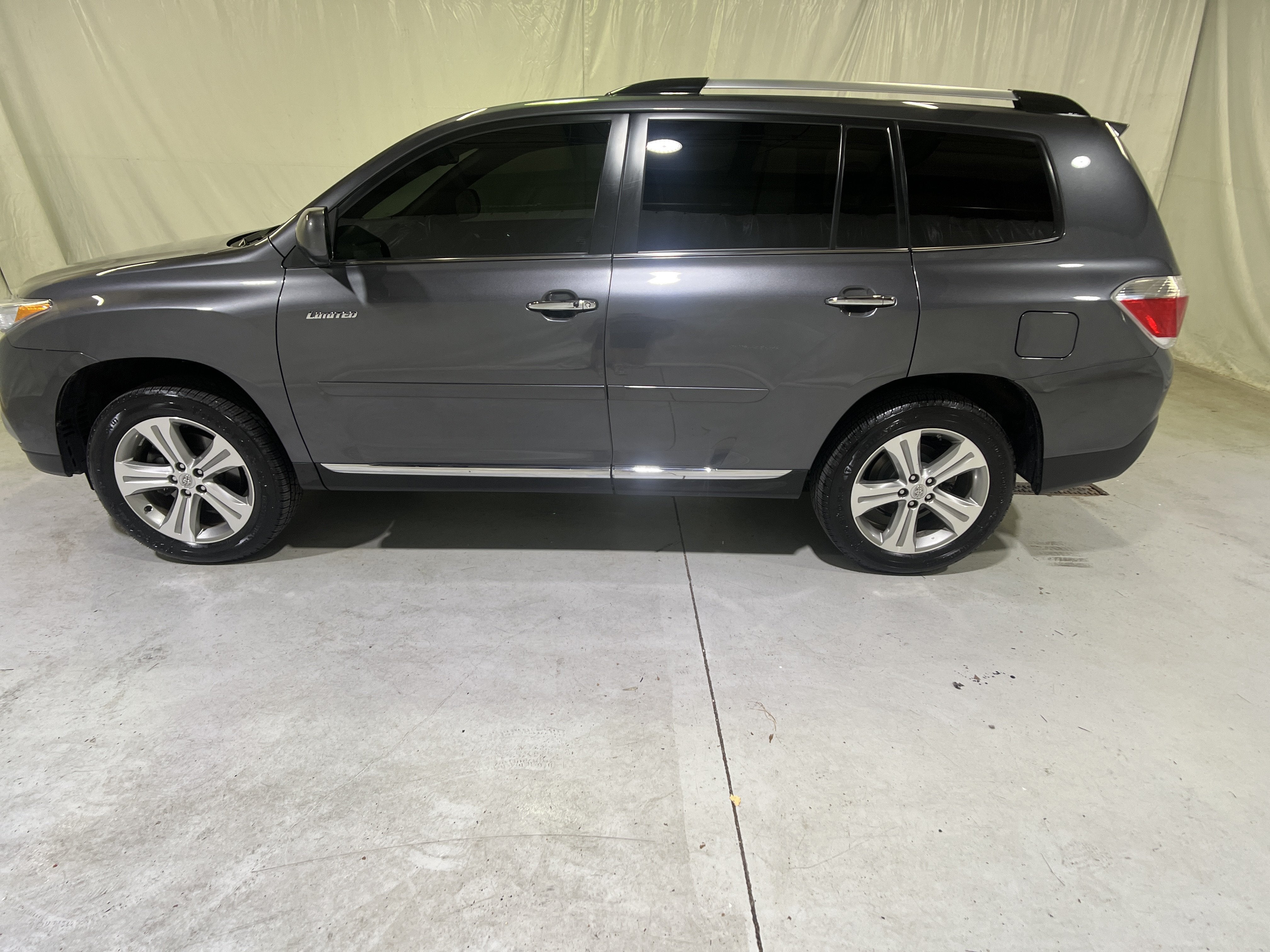 2011 Toyota Highlander Limited - Photo 7