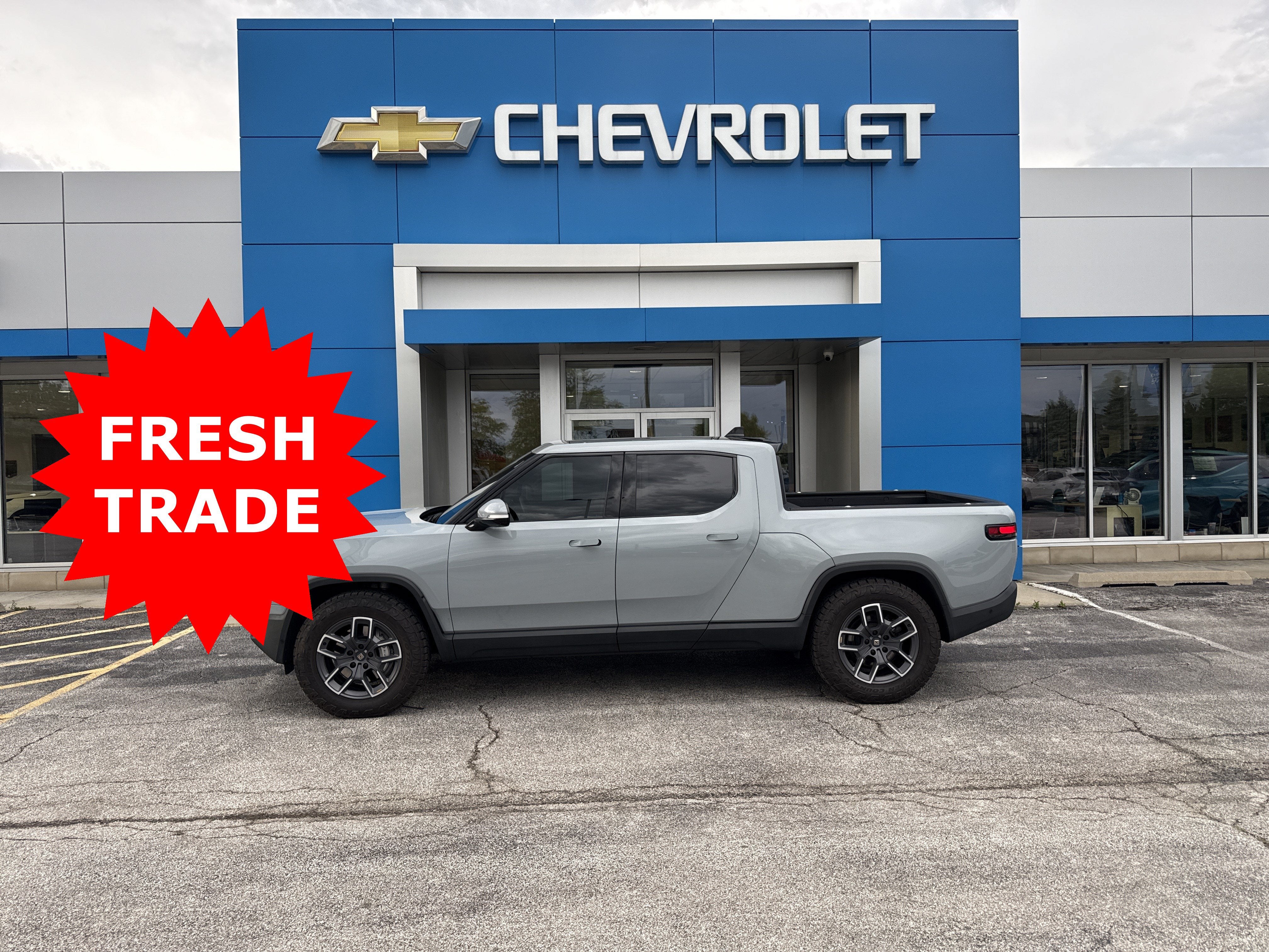 2023 RIVIAN R1T Adventure