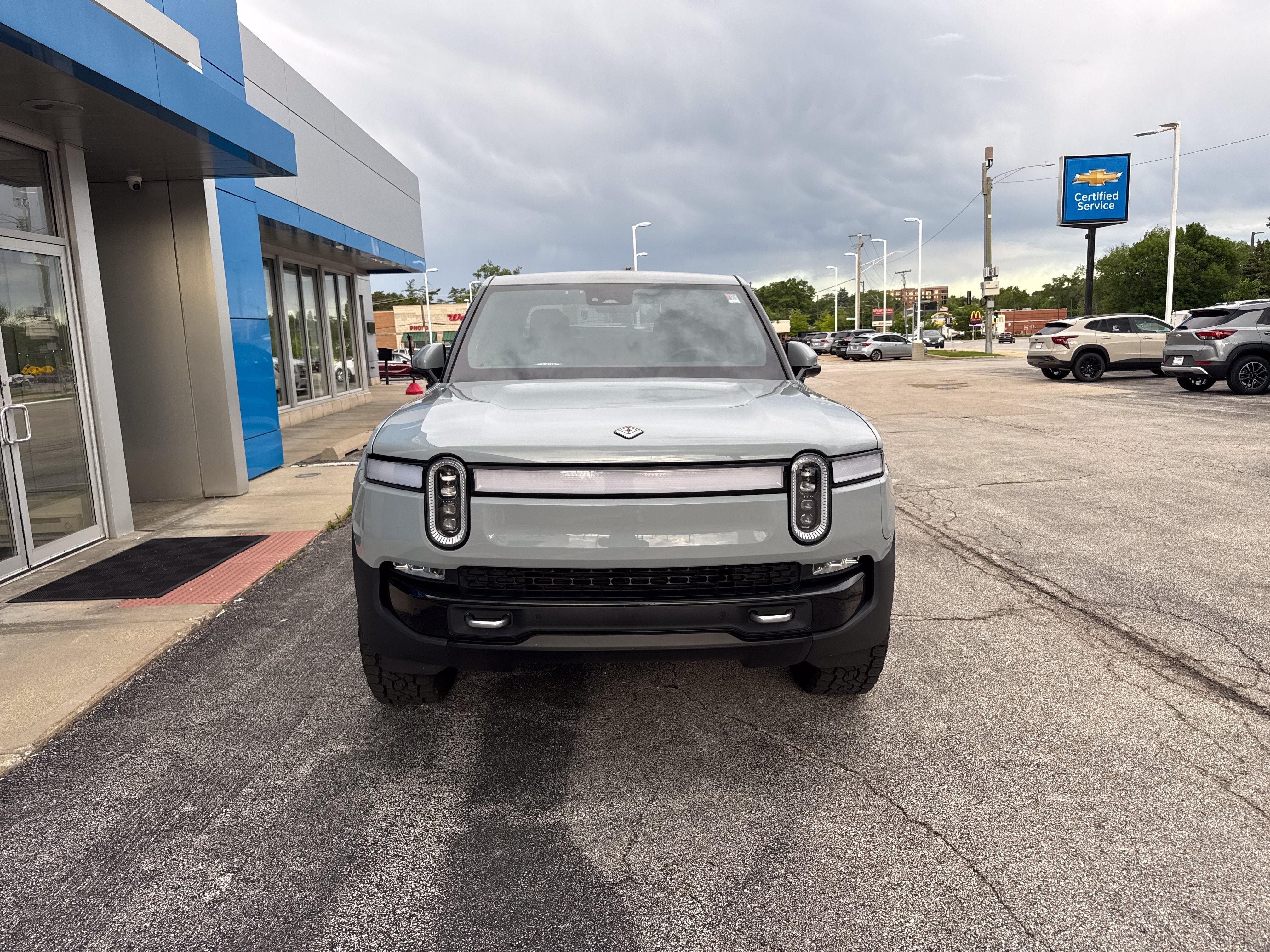 2023 RIVIAN R1T Adventure