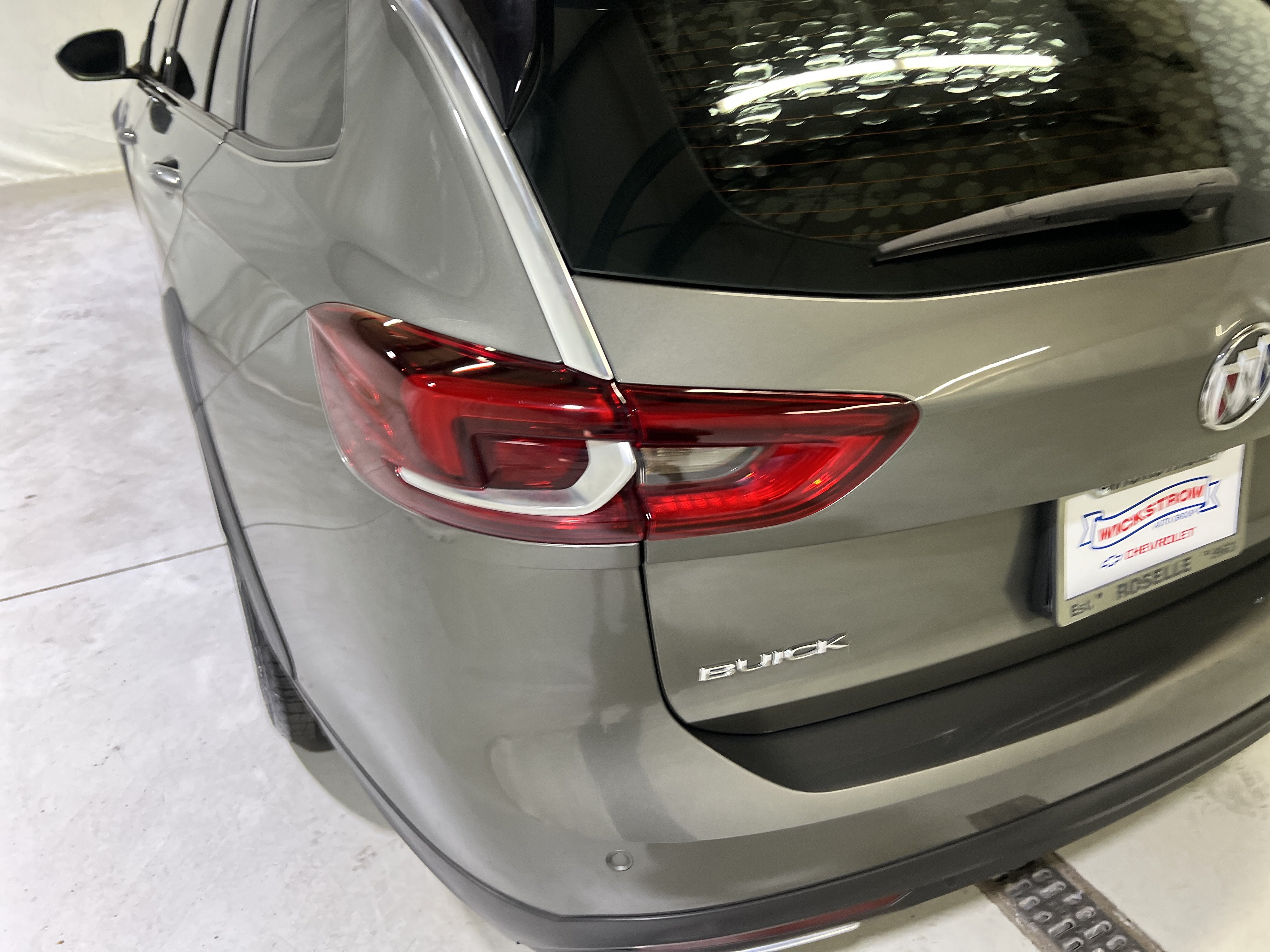 2018 Buick Regal TourX Essence