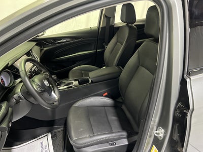 2018 Buick Regal TourX Essence