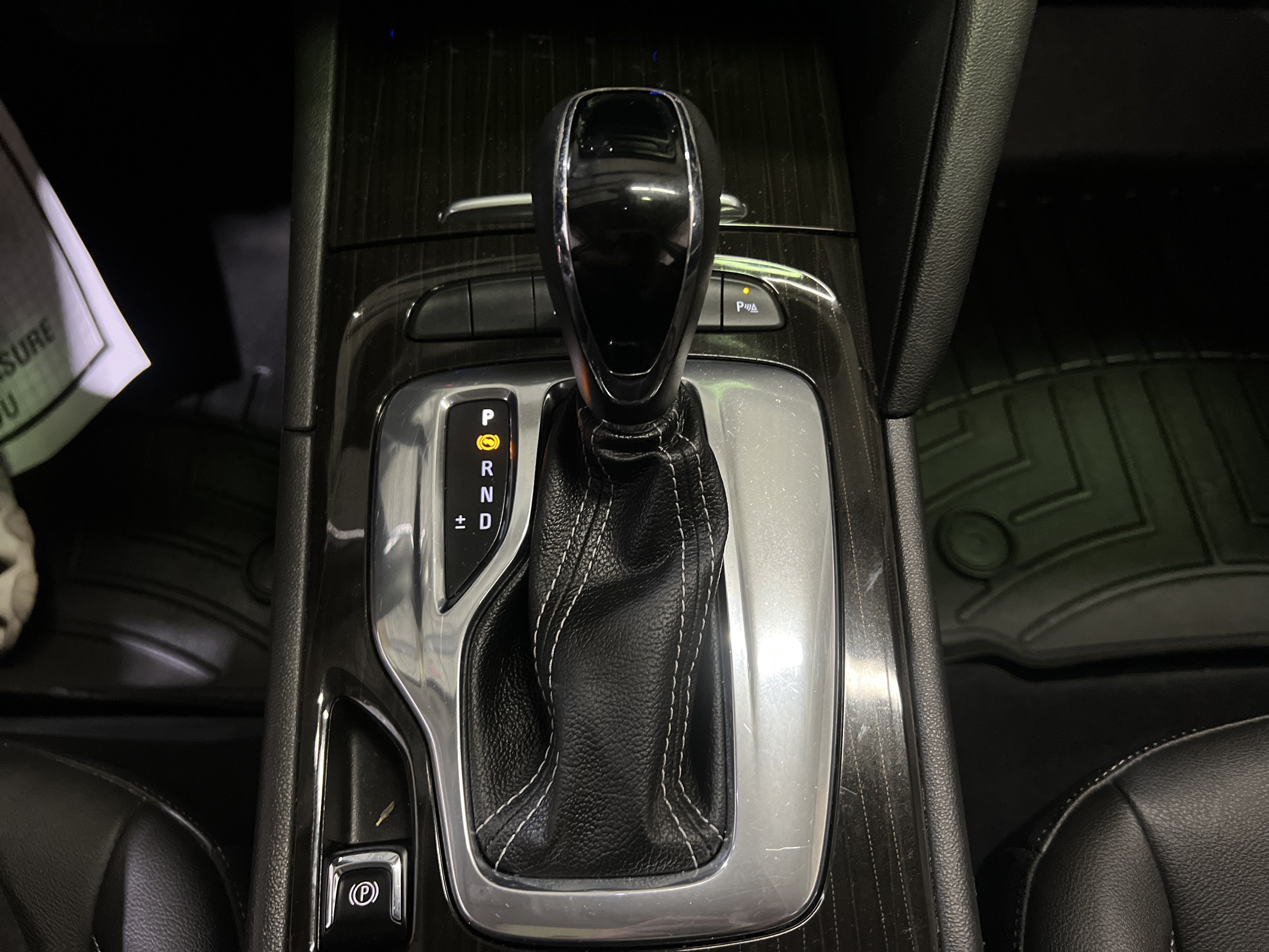2018 Buick Regal TourX Essence