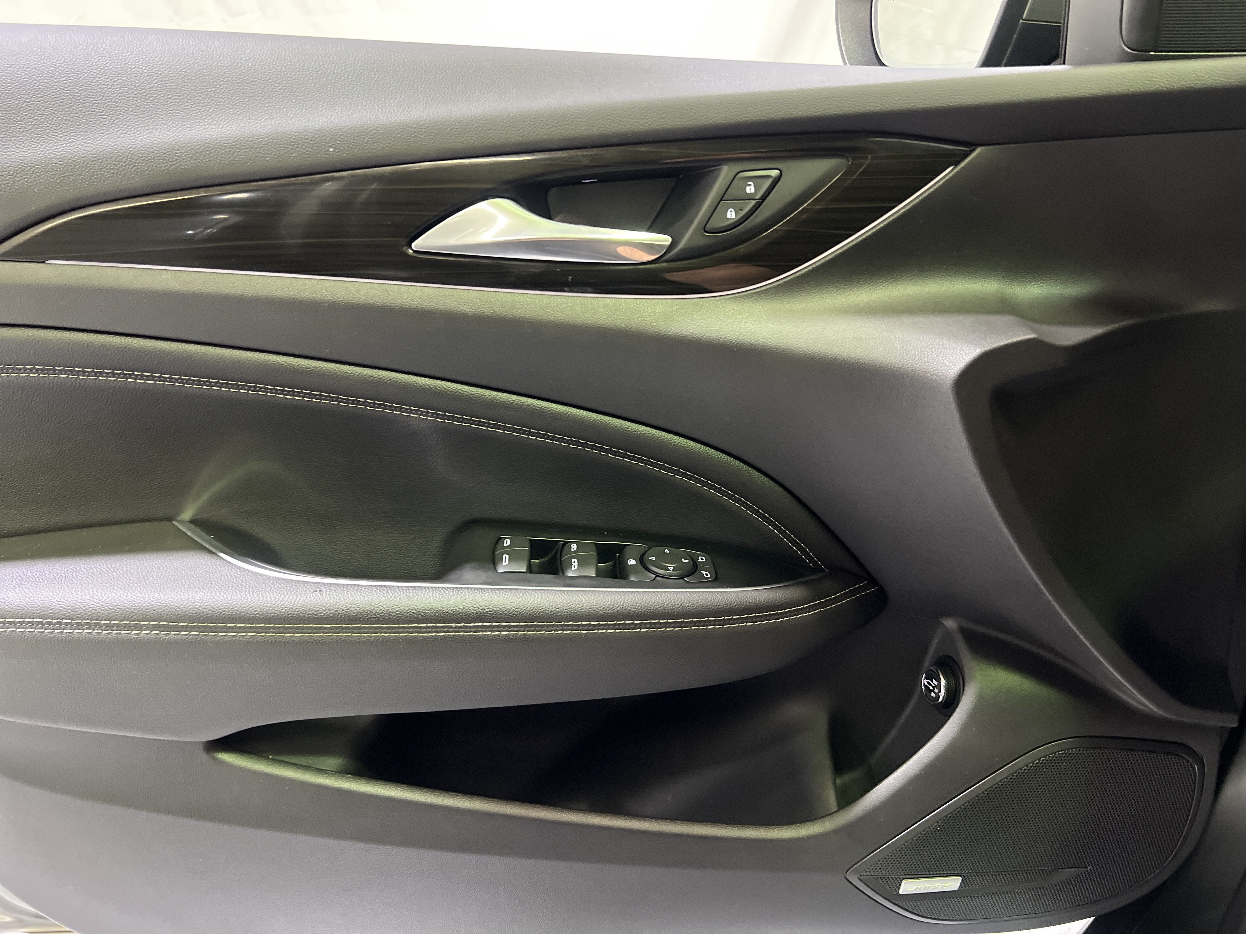 2018 Buick Regal TourX Essence