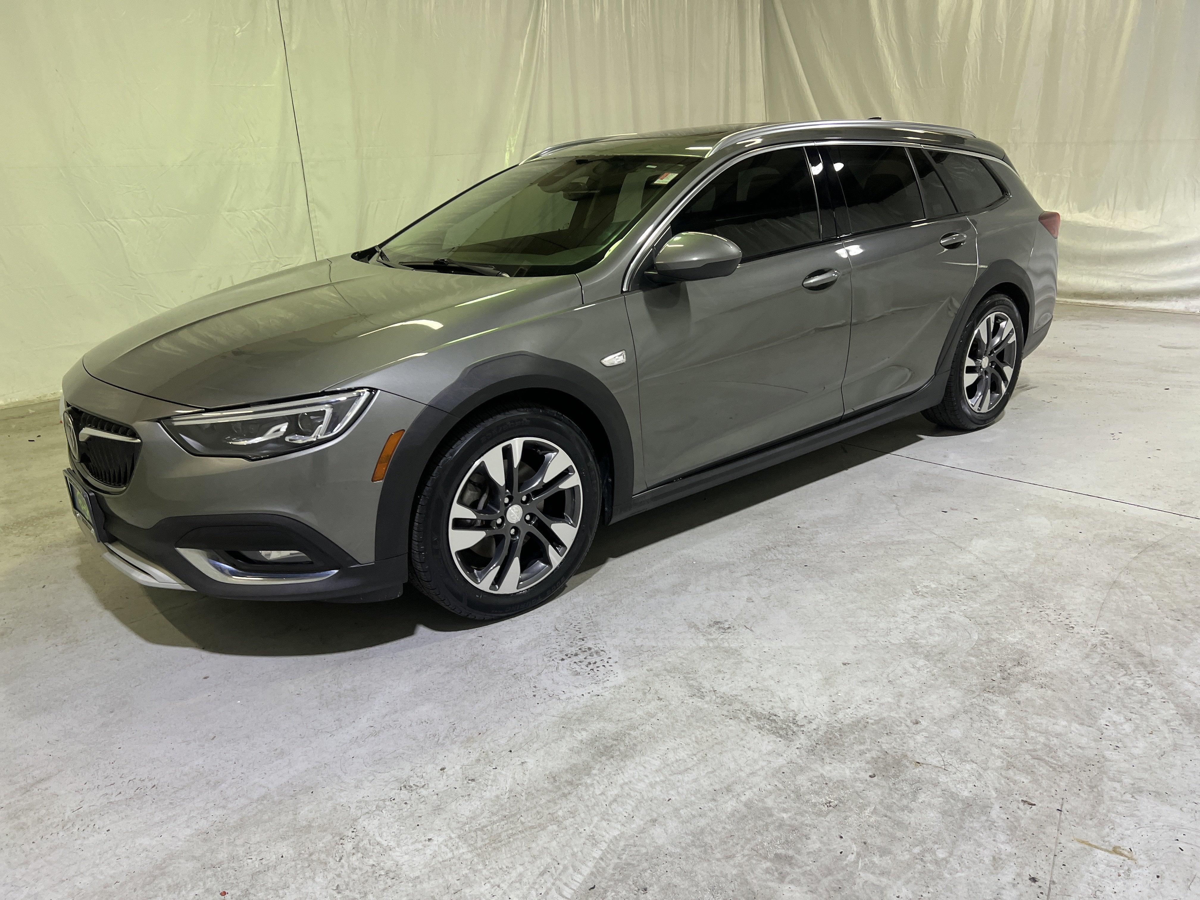 2018 Buick Regal TourX Essence