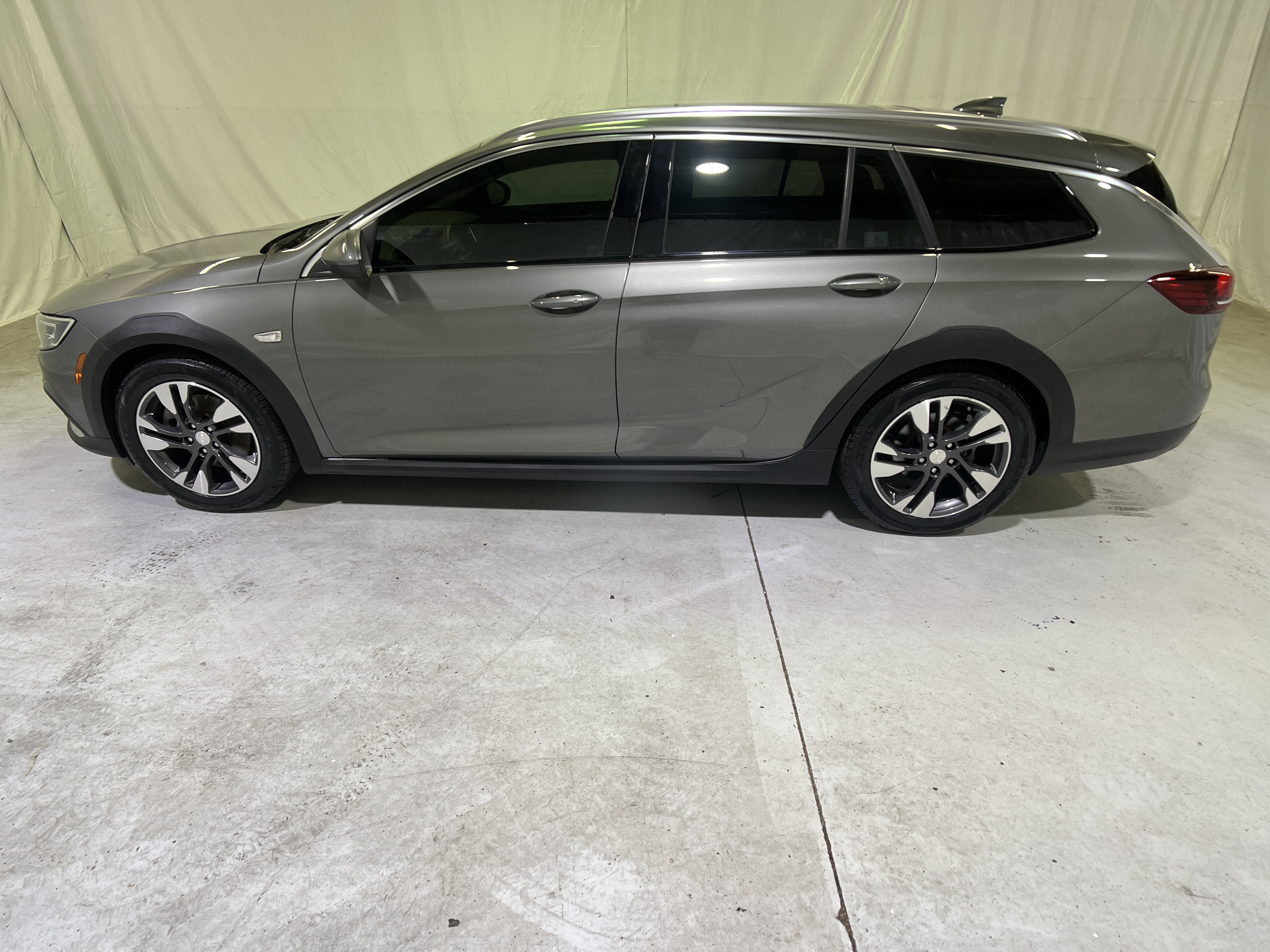 2018 Buick Regal TourX Essence